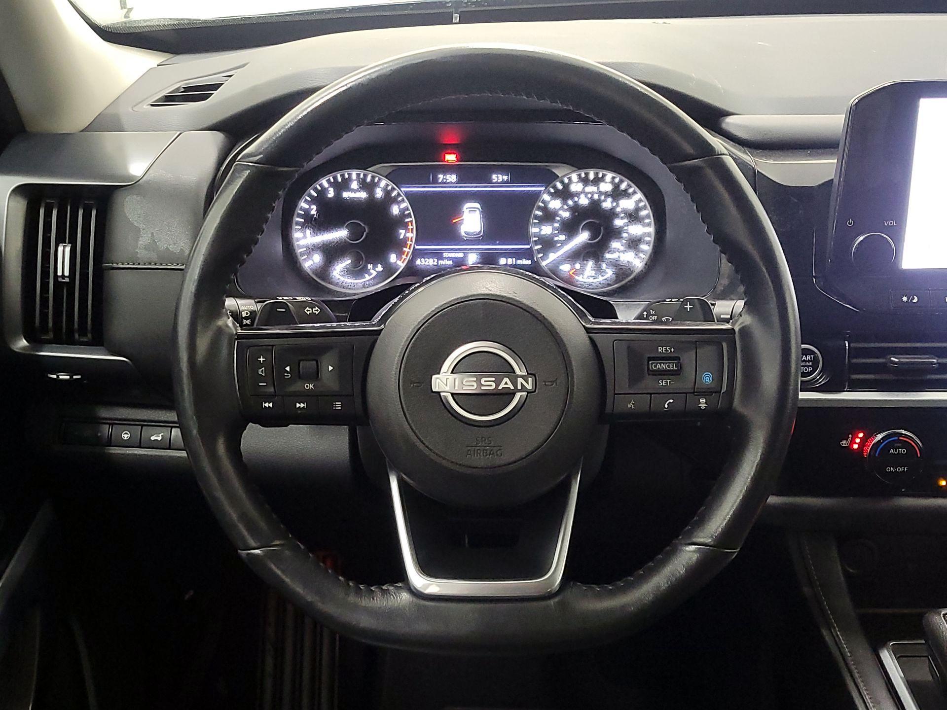 Thumbnail: 2023 Nissan Pathfinder - 10