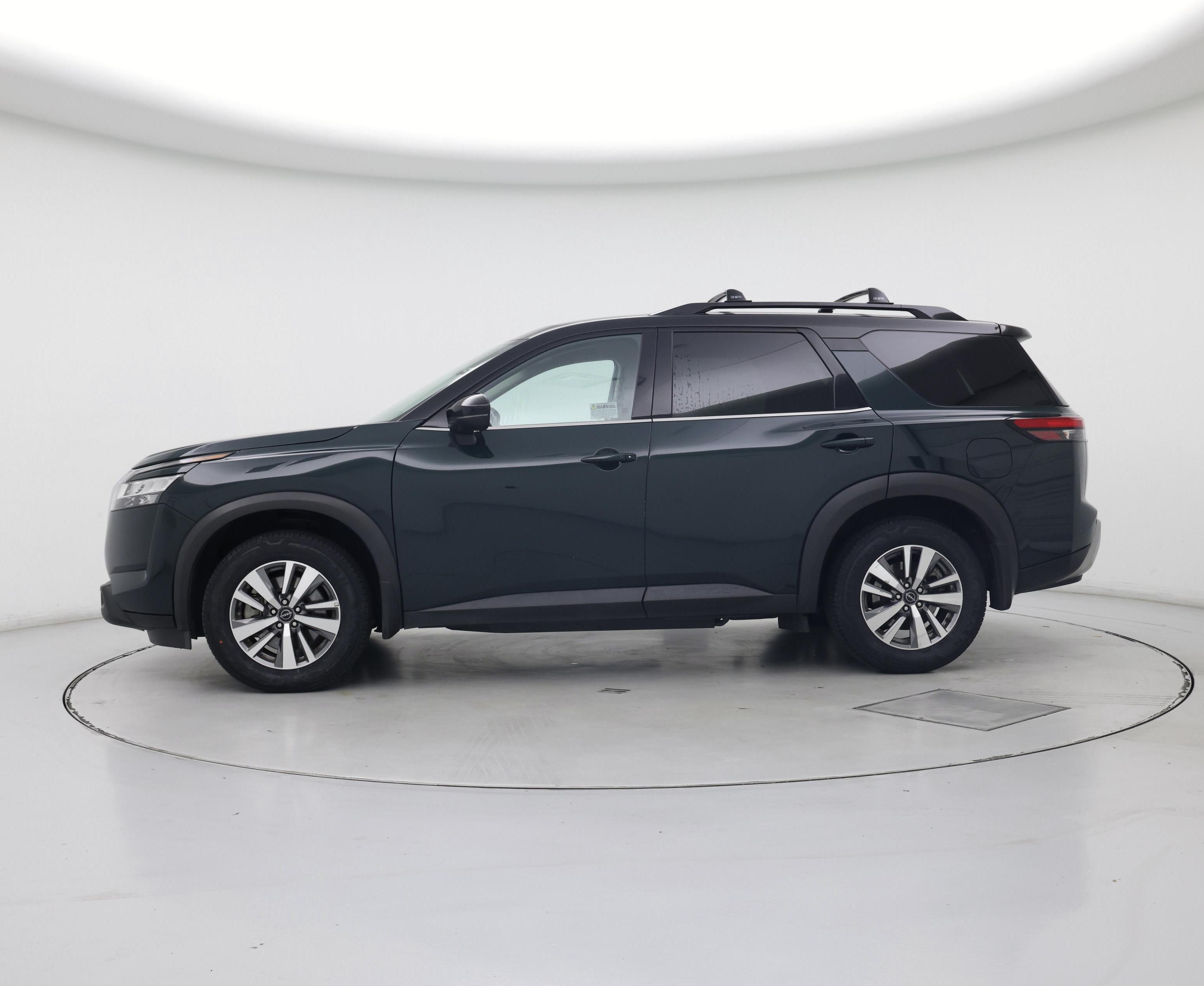 Thumbnail: 2023 Nissan Pathfinder - 3