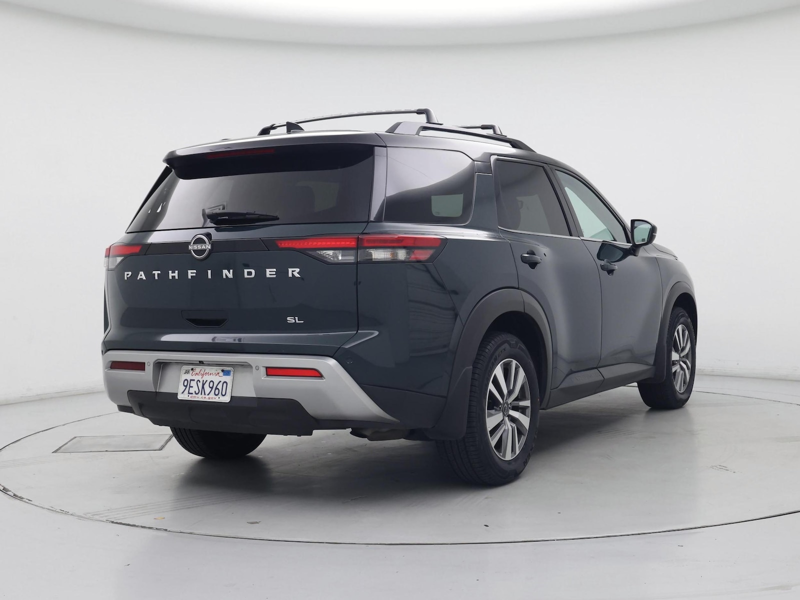 2023 Nissan Pathfinder SL - Photo 9