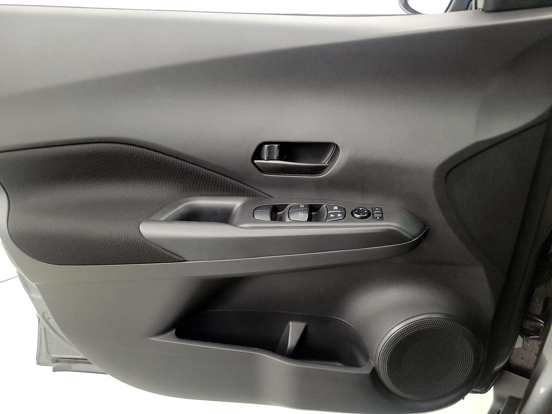 Thumbnail: 2022 Nissan Kicks - 12