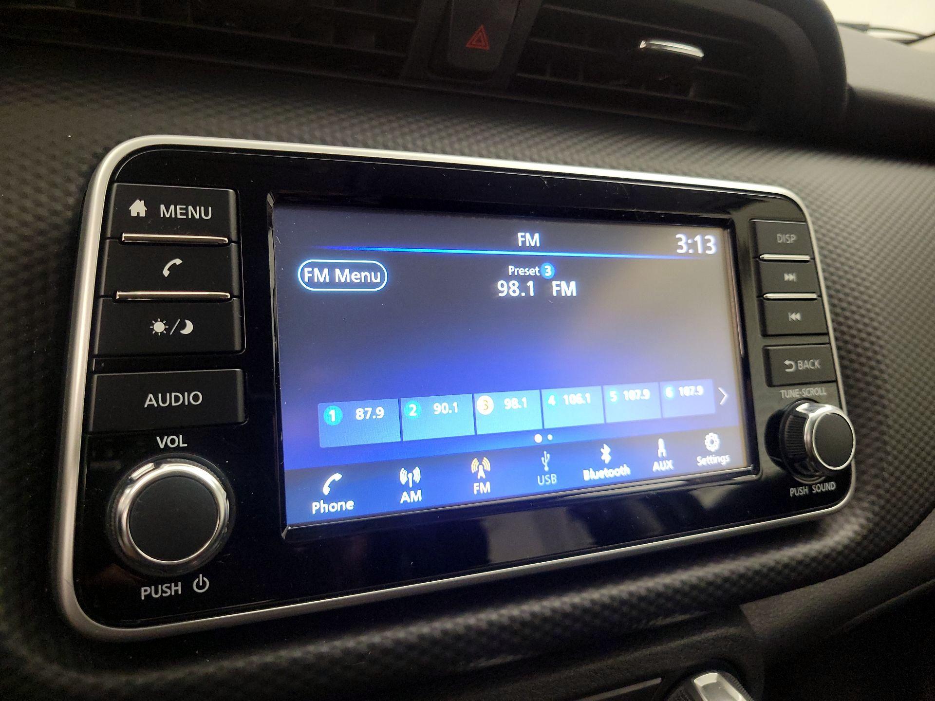 Thumbnail: 2022 Nissan Kicks - 15