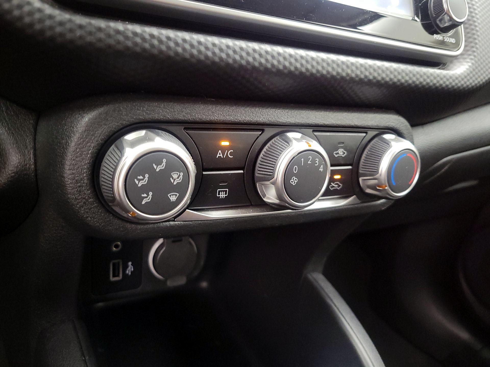 Thumbnail: 2022 Nissan Kicks - 16