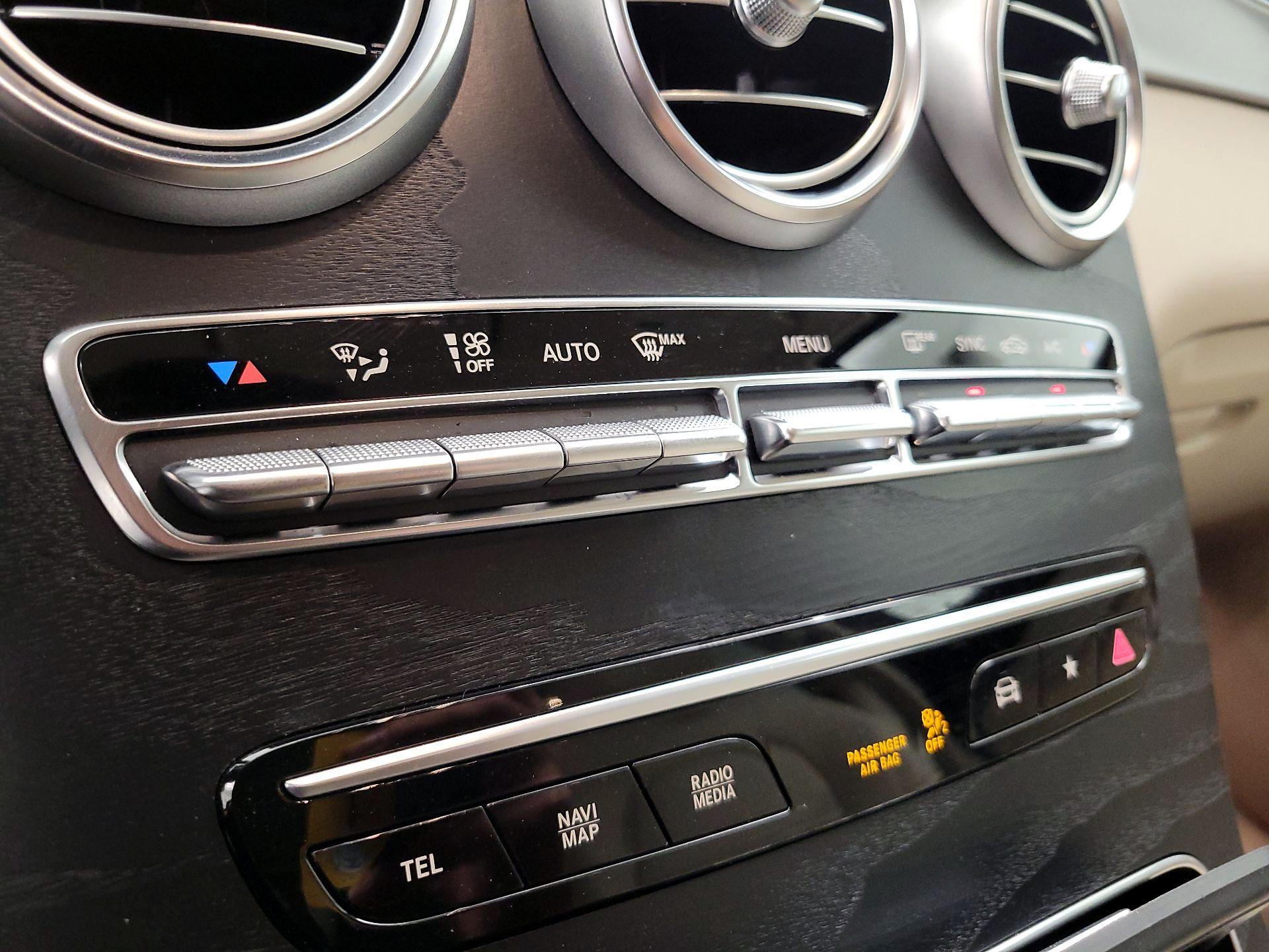 Thumbnail: 2022 Mercedes-Benz GLC - 16