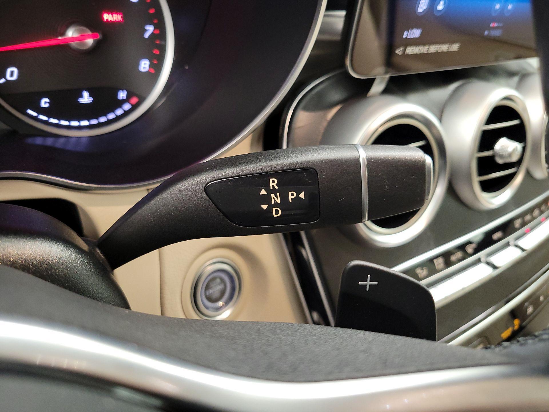 Thumbnail: 2022 Mercedes-Benz GLC - 17