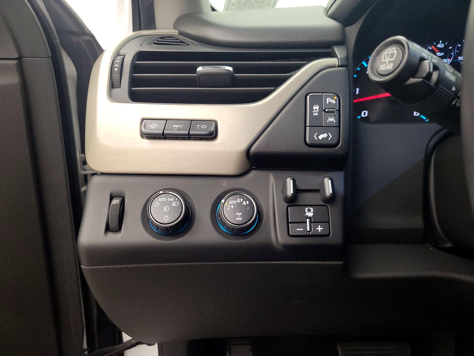 Thumbnail: 2018 GMC Yukon XL - 13