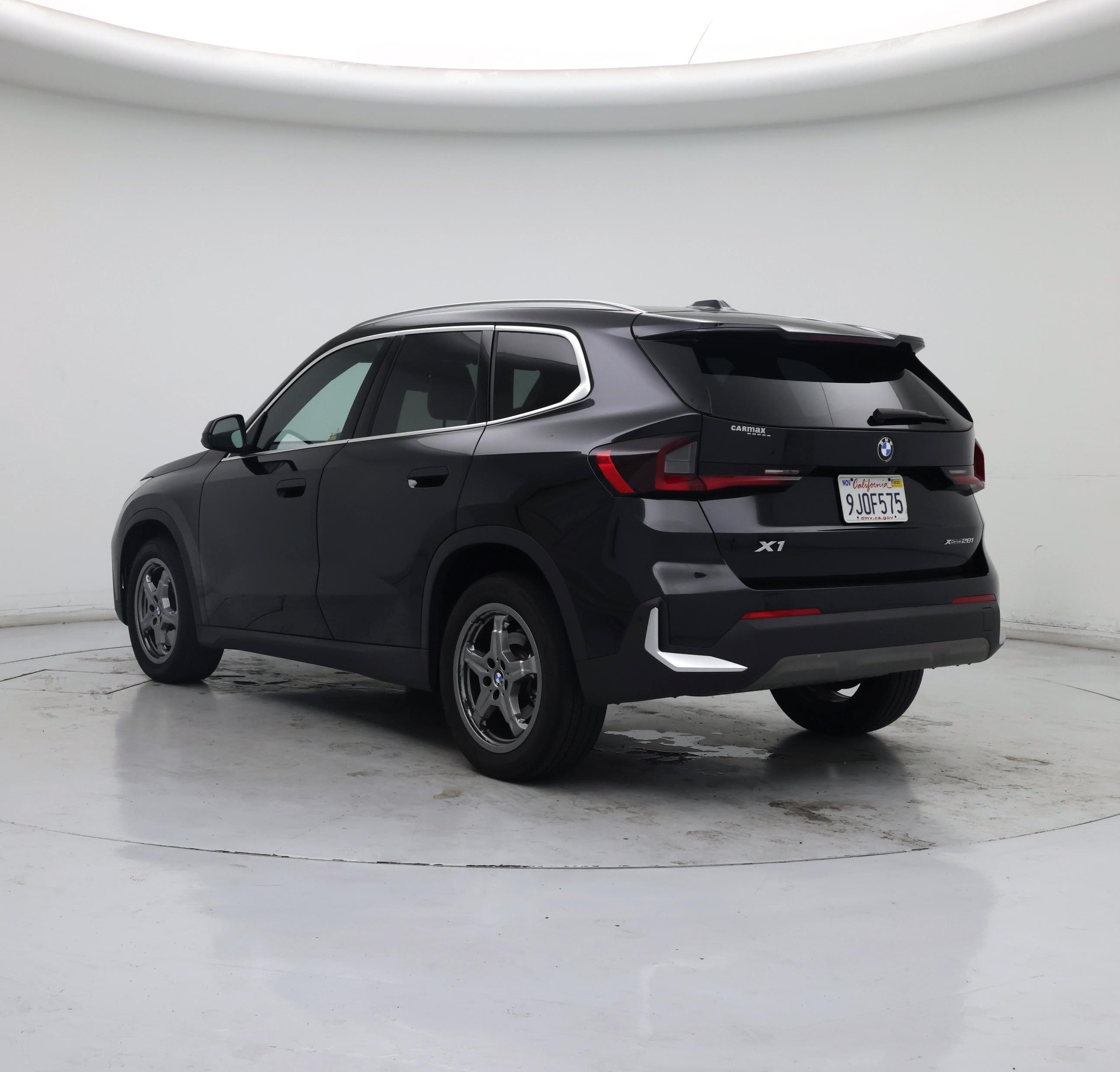 Thumbnail: 2023 BMW X1 - 2