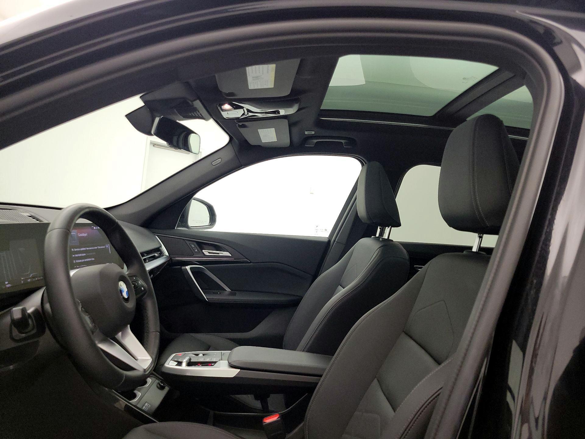 Thumbnail: 2023 BMW X1 - 20