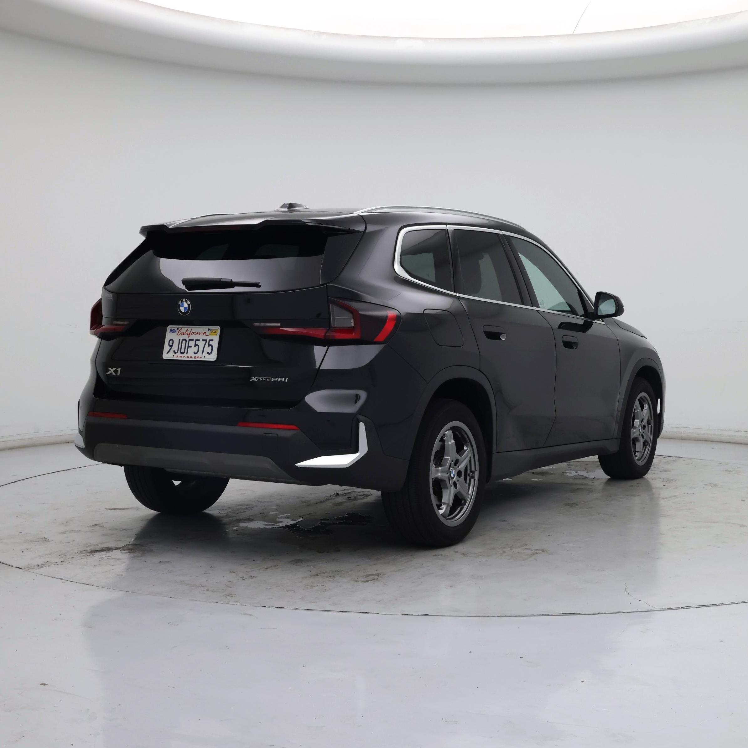 Thumbnail: 2023 BMW X1 - 8