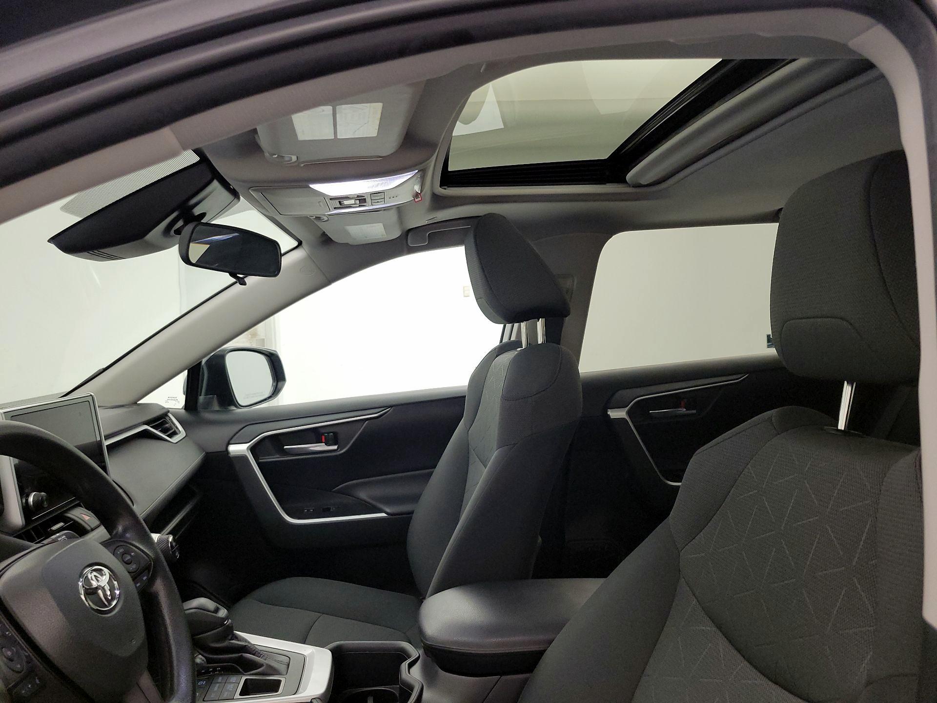 Thumbnail: 2023 Toyota RAV4 - 18