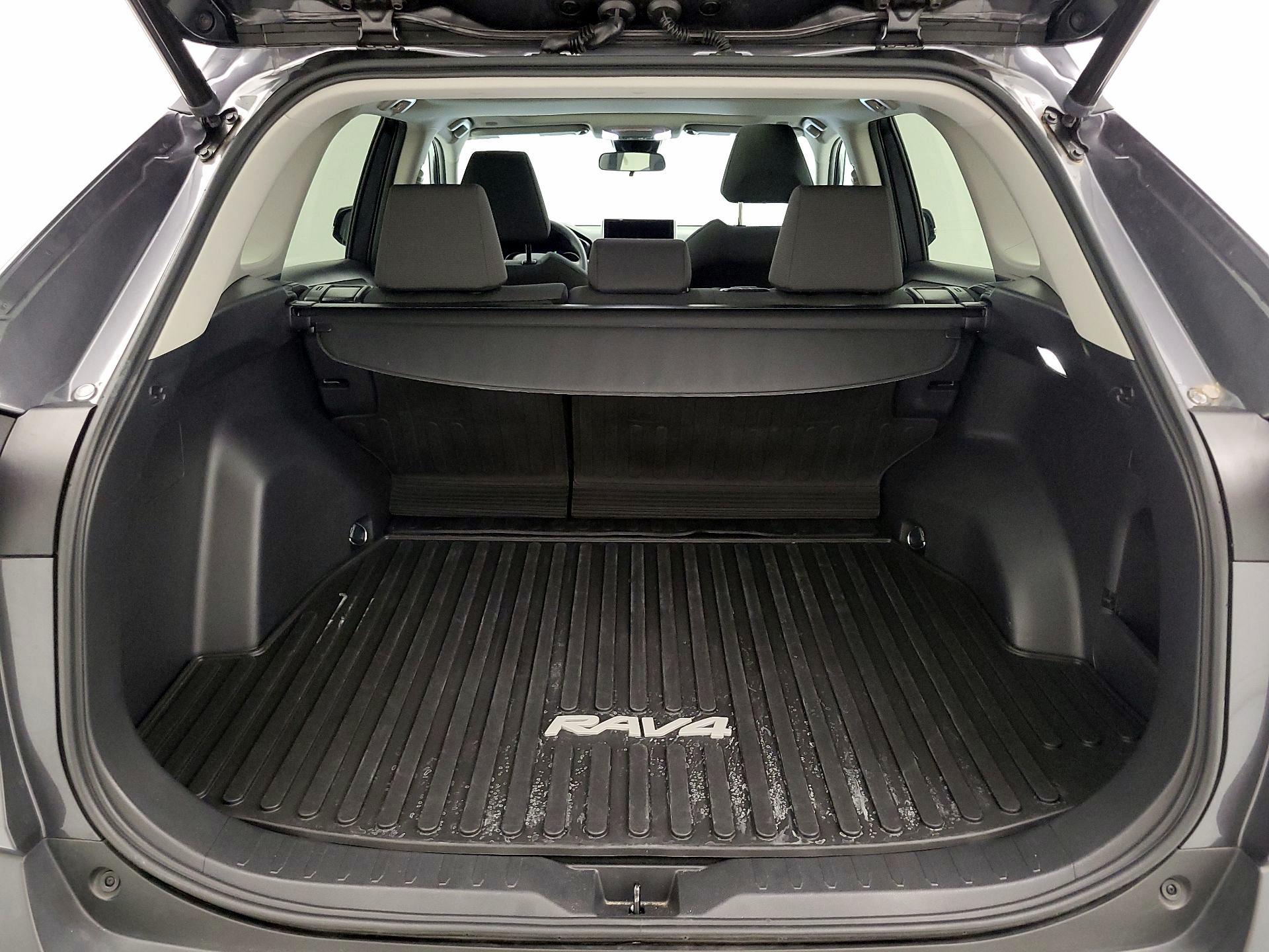 Thumbnail: 2023 Toyota RAV4 - 20