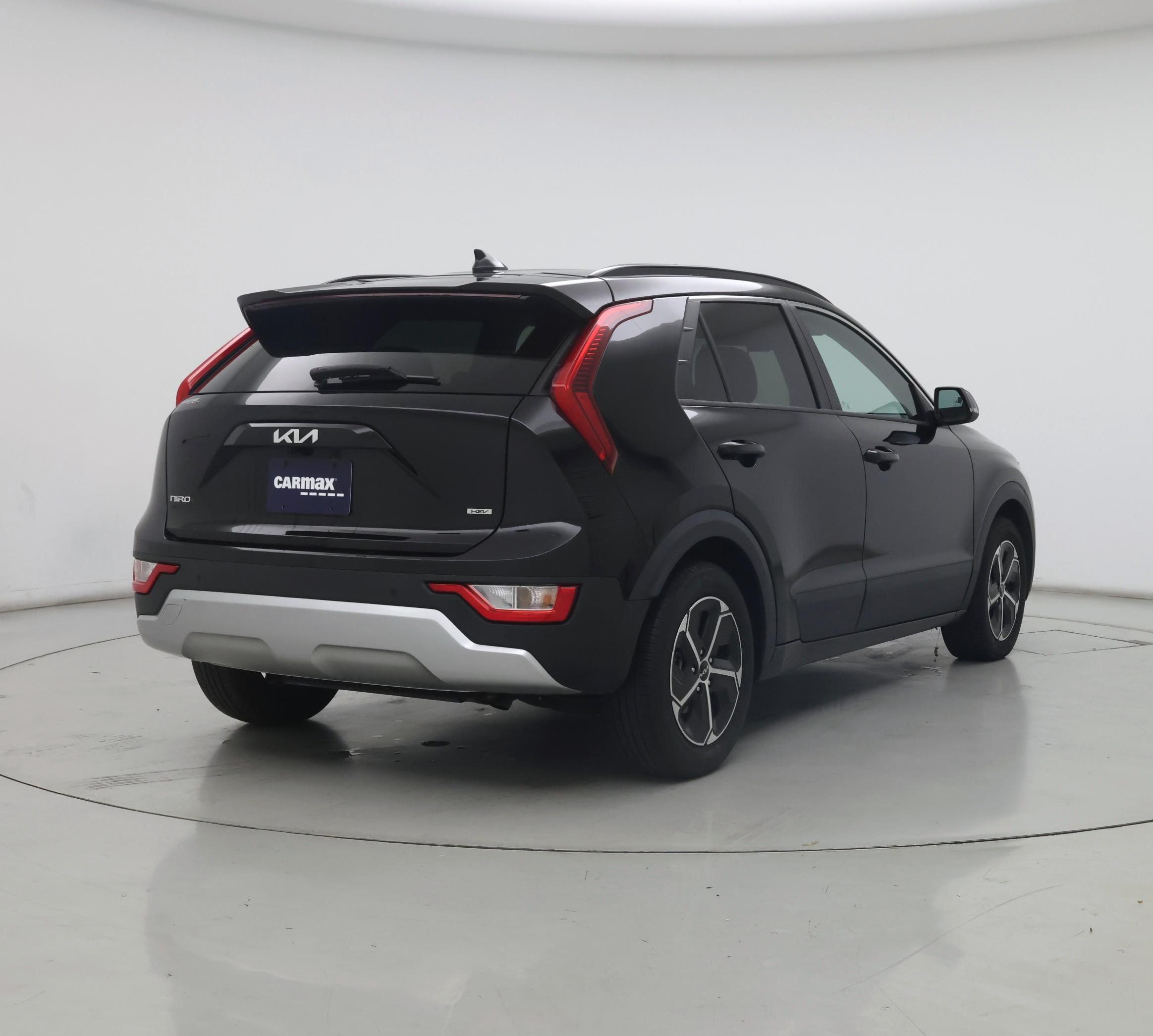 Thumbnail: 2023 Kia Niro - 8