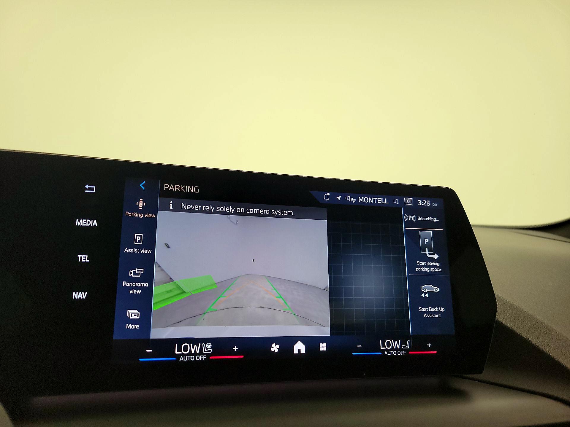 Thumbnail: 2025 BMW 2 Series - 14