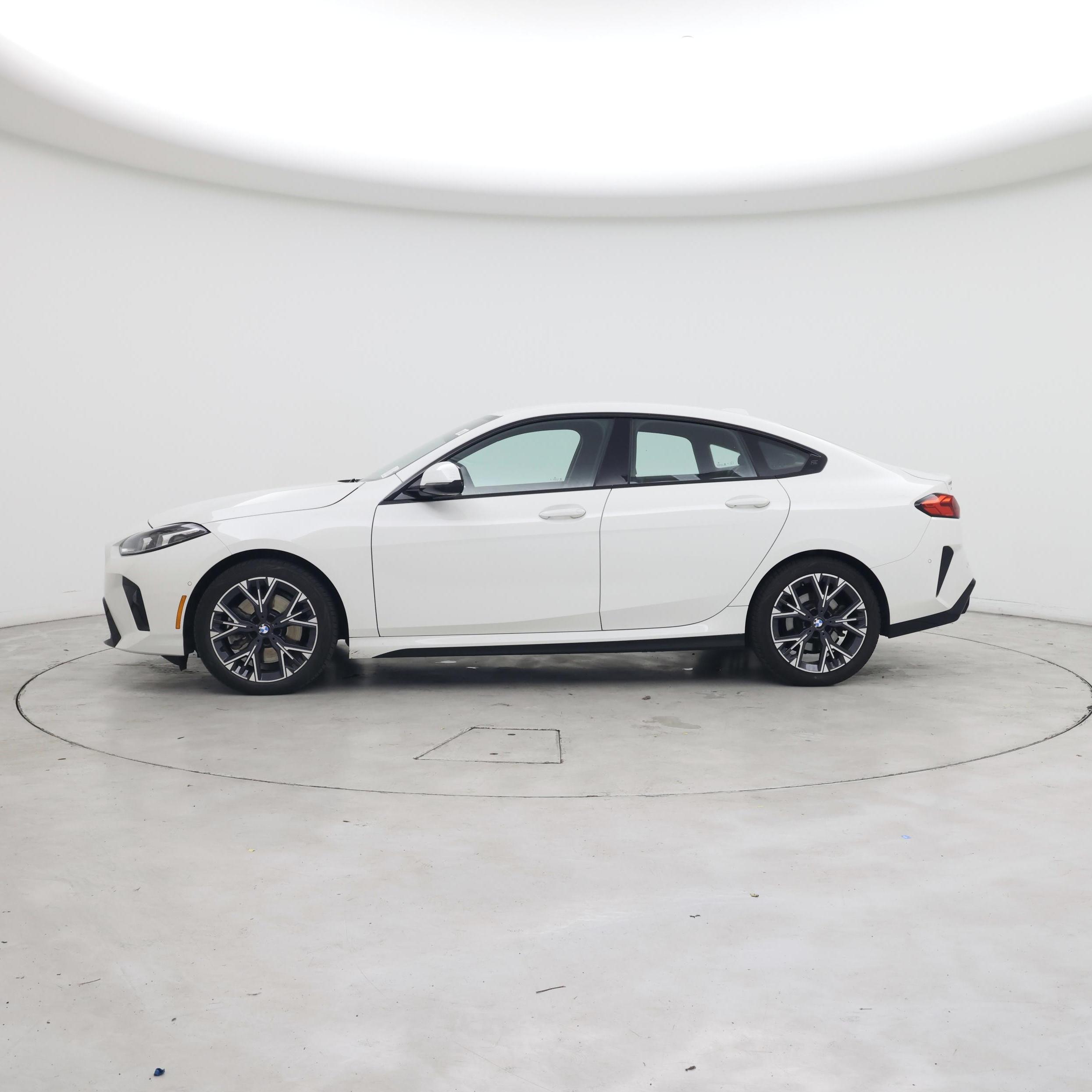 Thumbnail: 2025 BMW 2 Series - 3