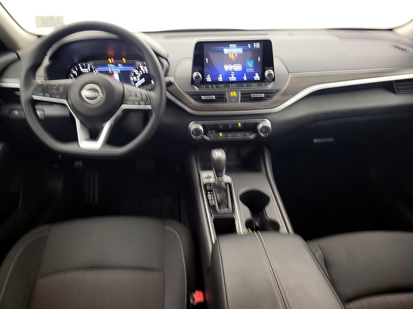 2025 Nissan Altima SV - Photo 10
