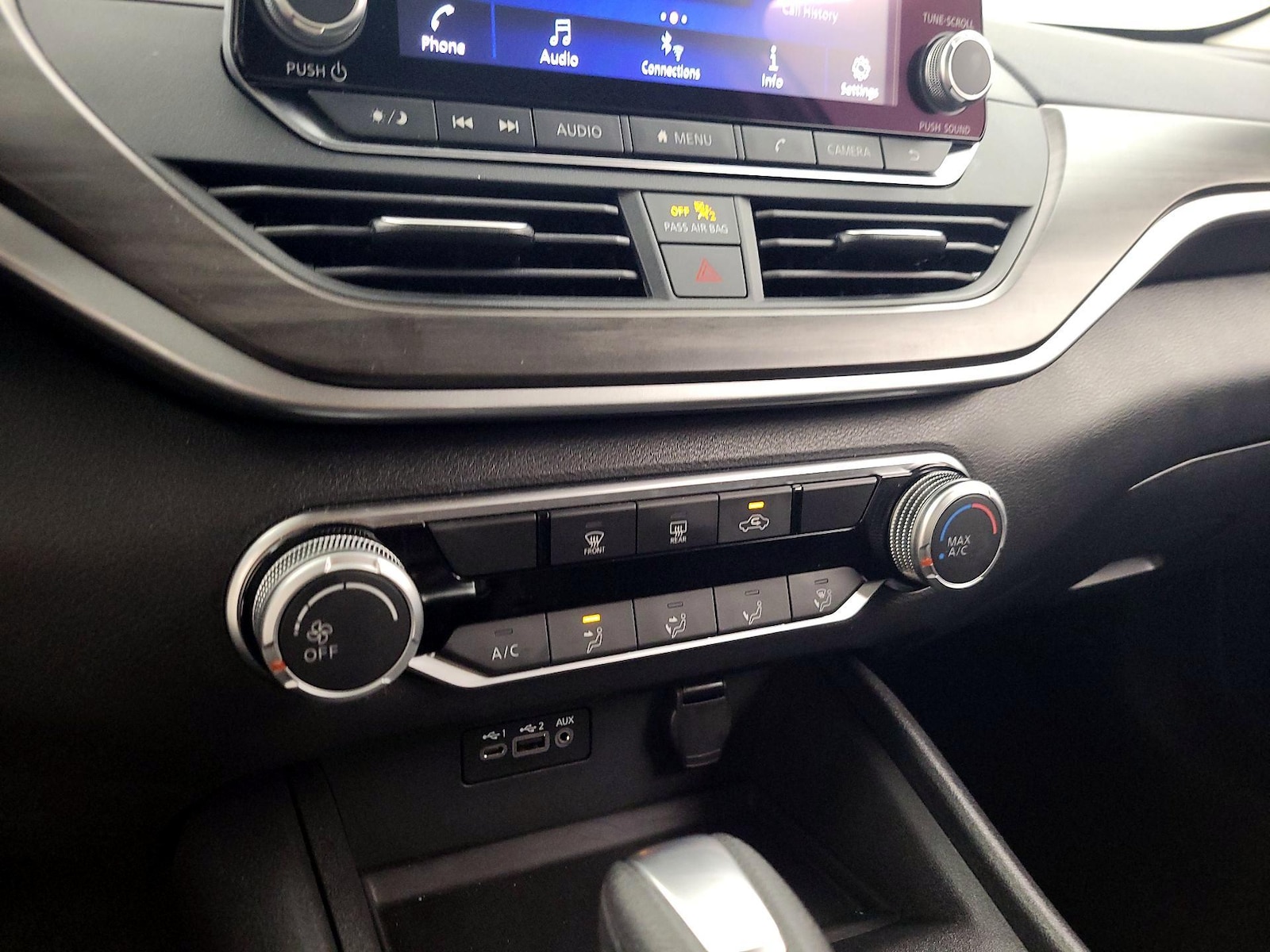 2025 Nissan Altima SV - Photo 17