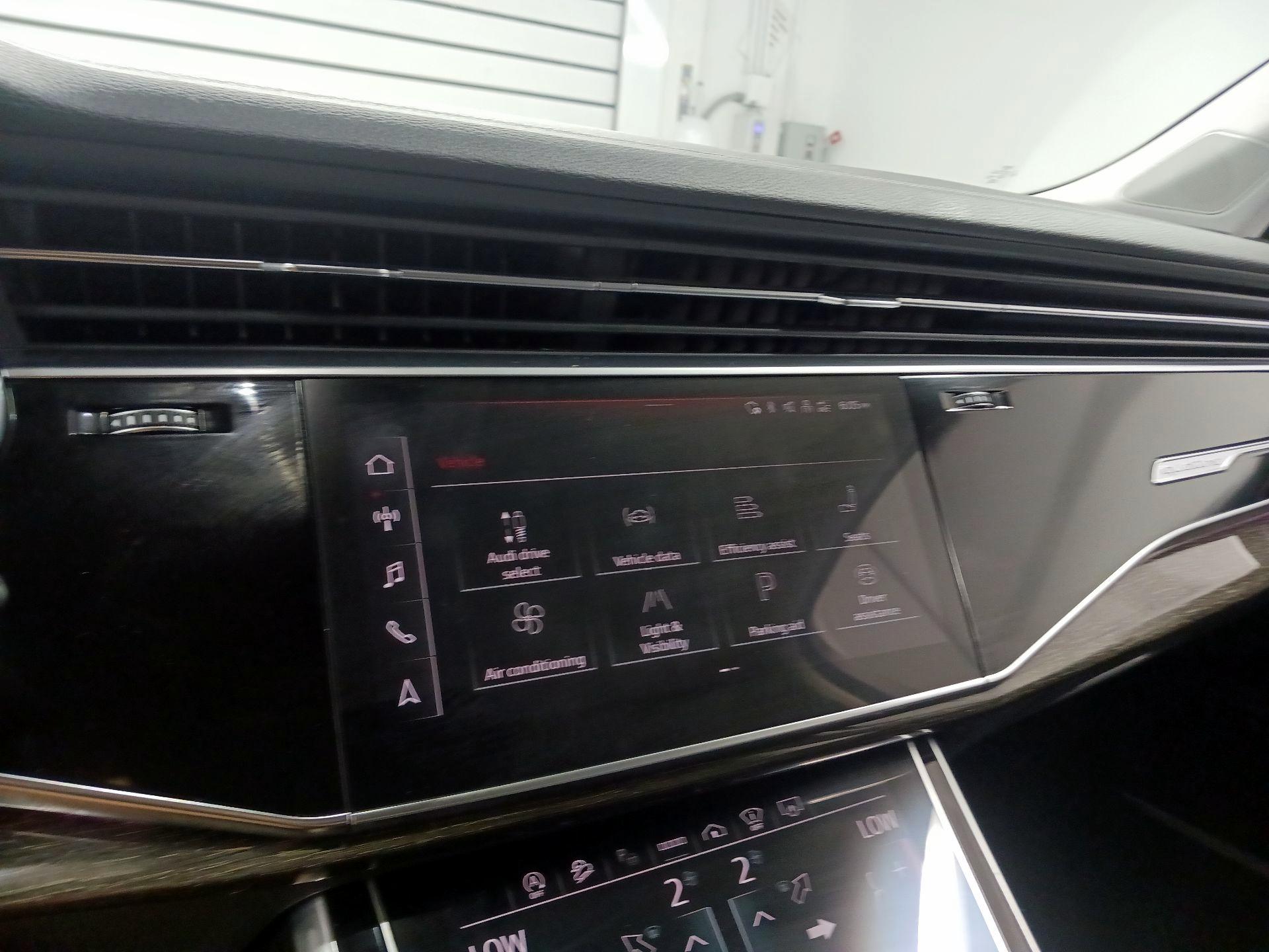 Thumbnail: 2023 Audi Q7 - 14