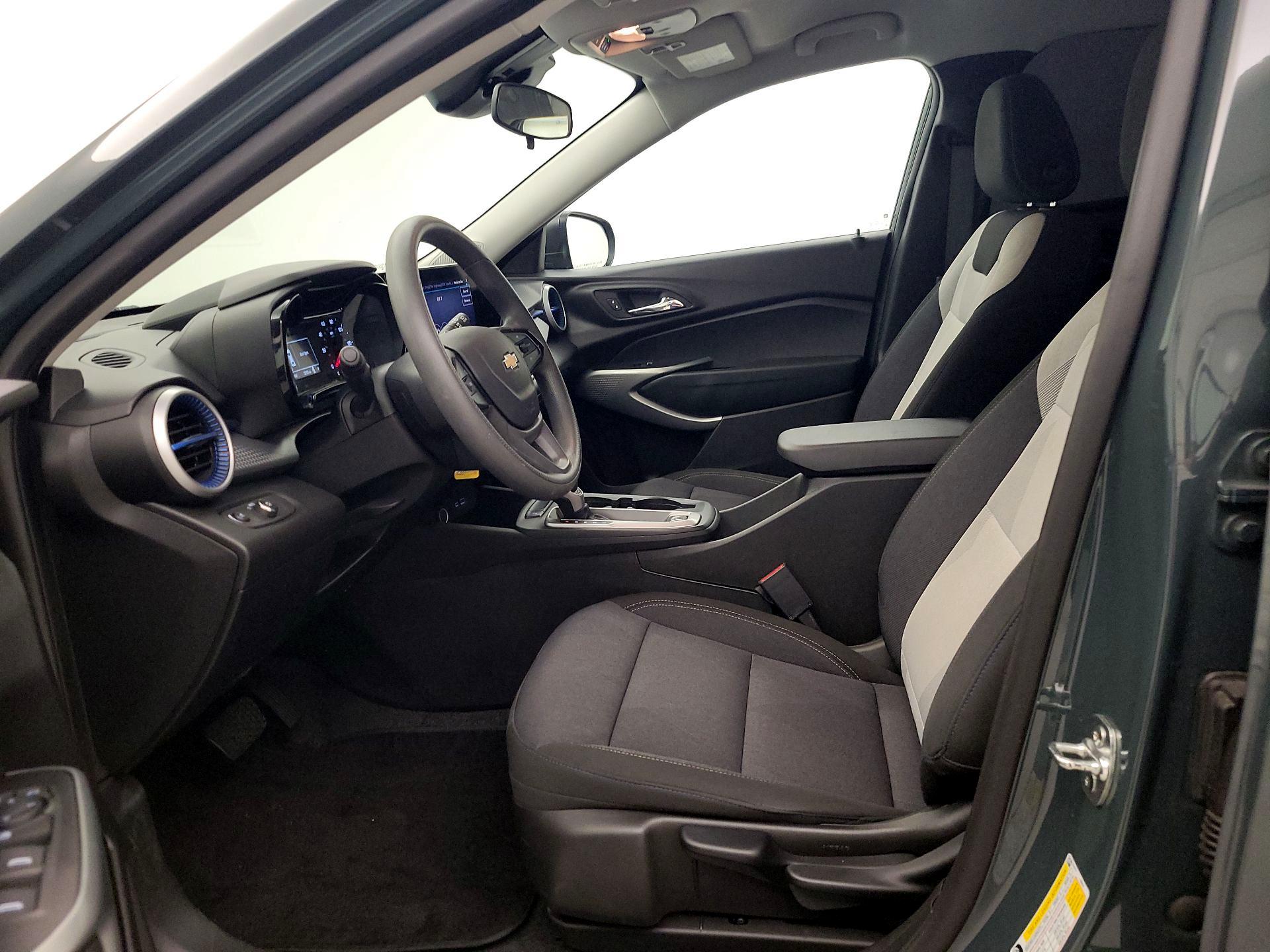 Thumbnail: 2025 Chevrolet Trax - 11