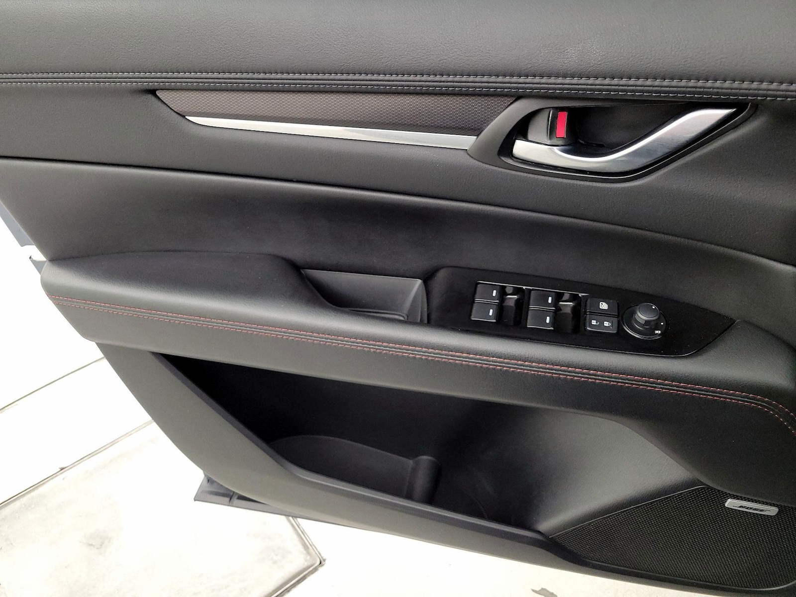 2025 Mazda CX-5 S Carbon Edition - Photo 11