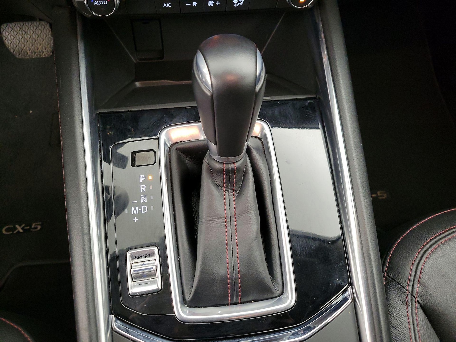 2025 Mazda CX-5 S Carbon Edition - Photo 16