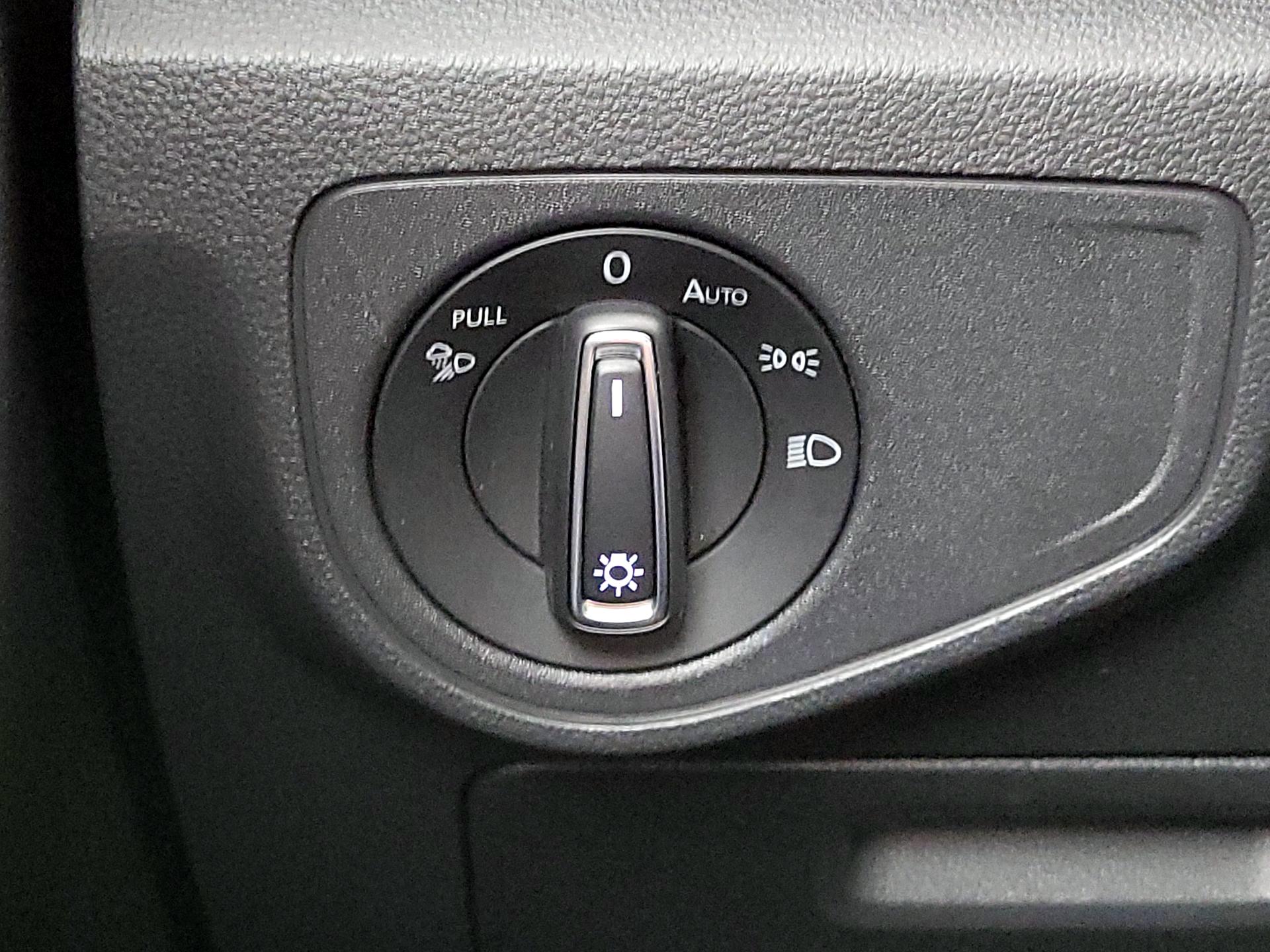 Thumbnail: 2023 Volkswagen Atlas - 11