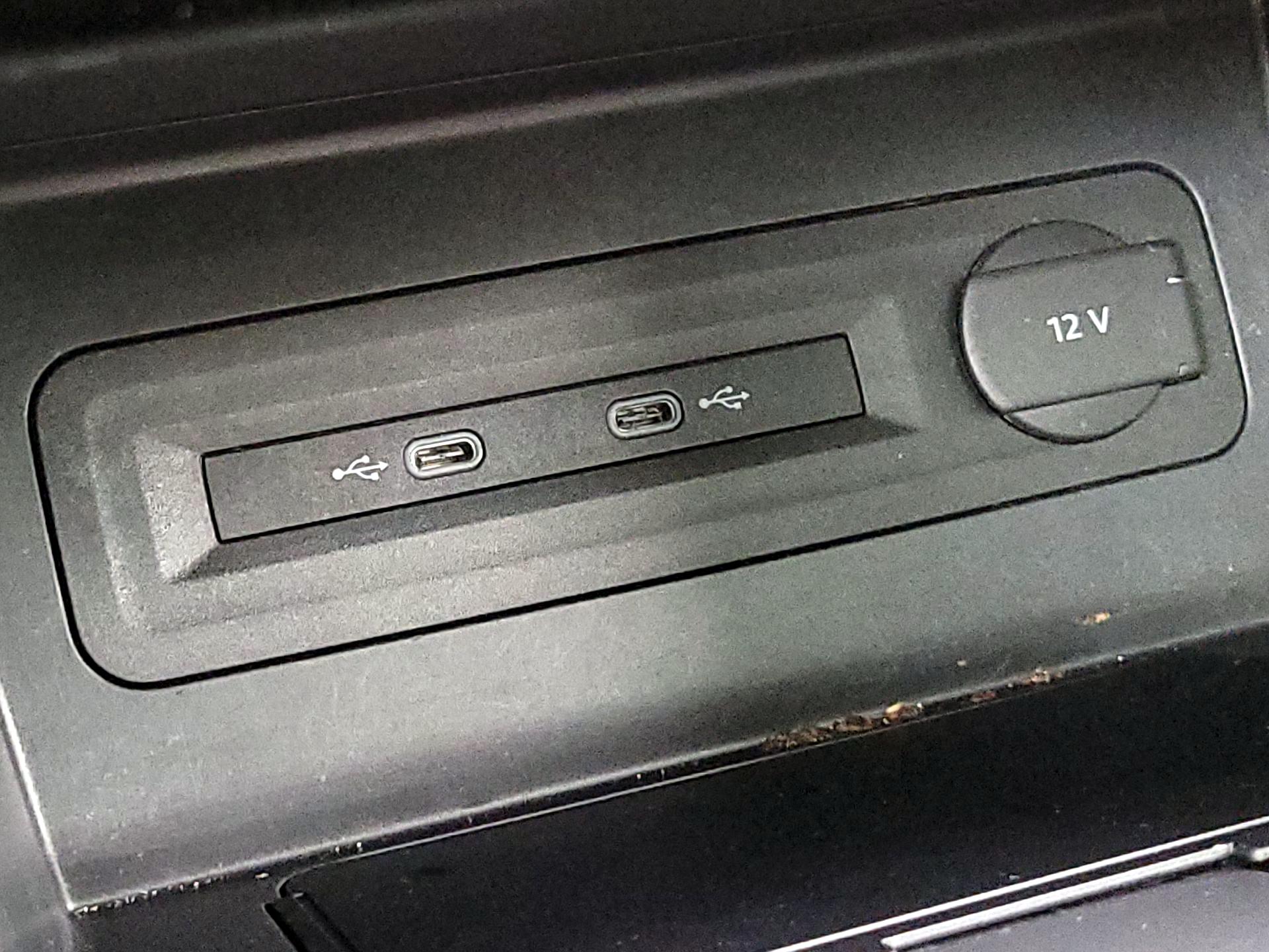 Thumbnail: 2023 Volkswagen Atlas - 16