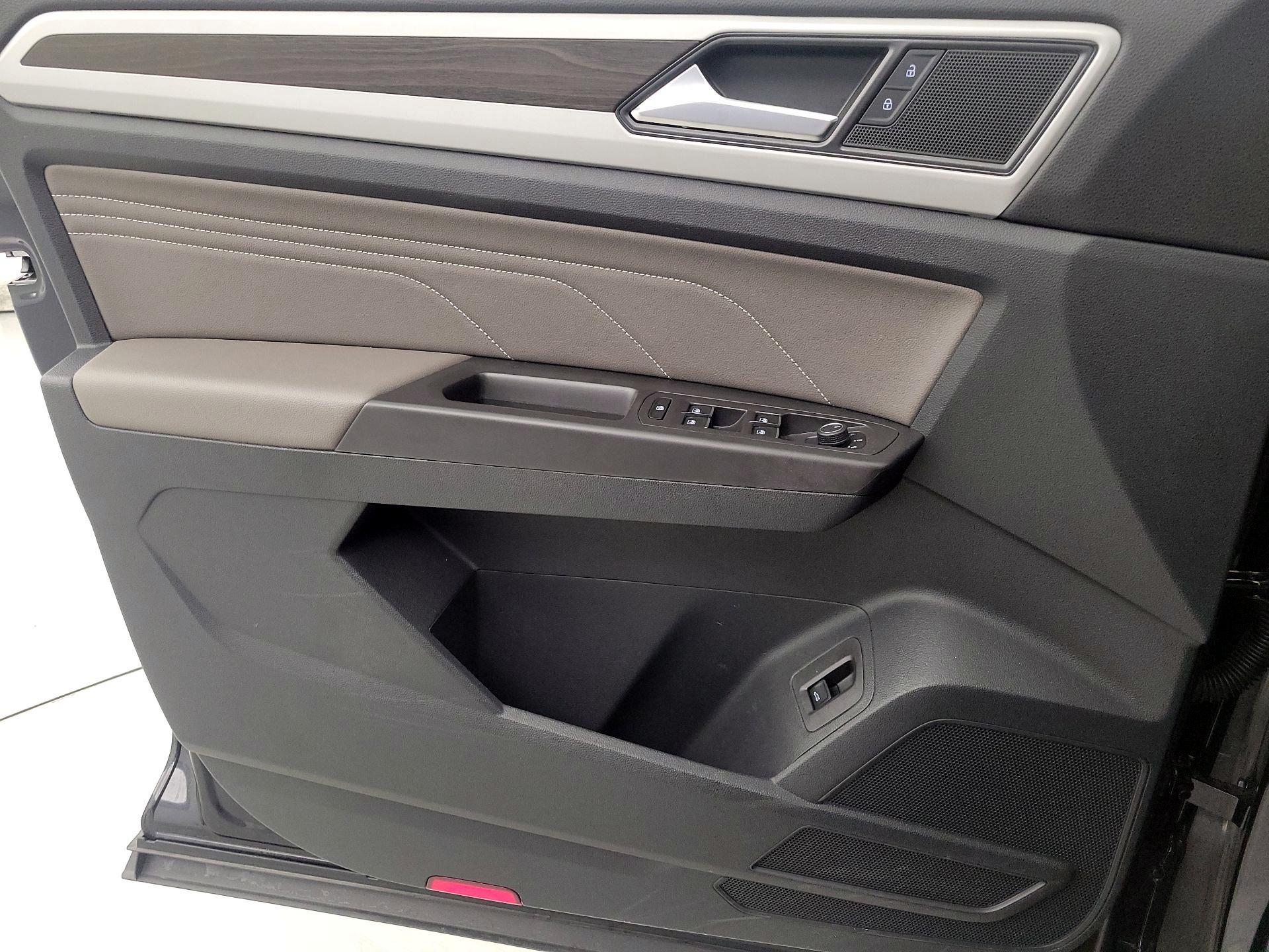 Thumbnail: 2023 Volkswagen Atlas - 12