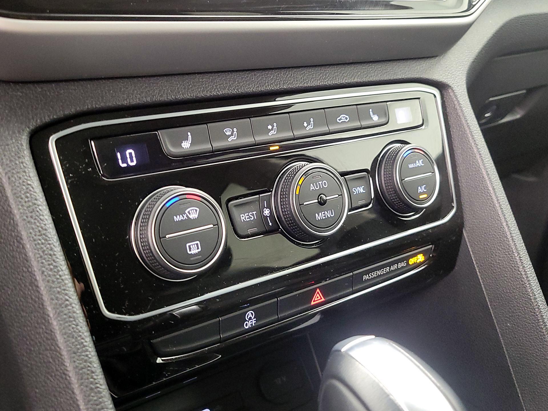 Thumbnail: 2023 Volkswagen Atlas - 16