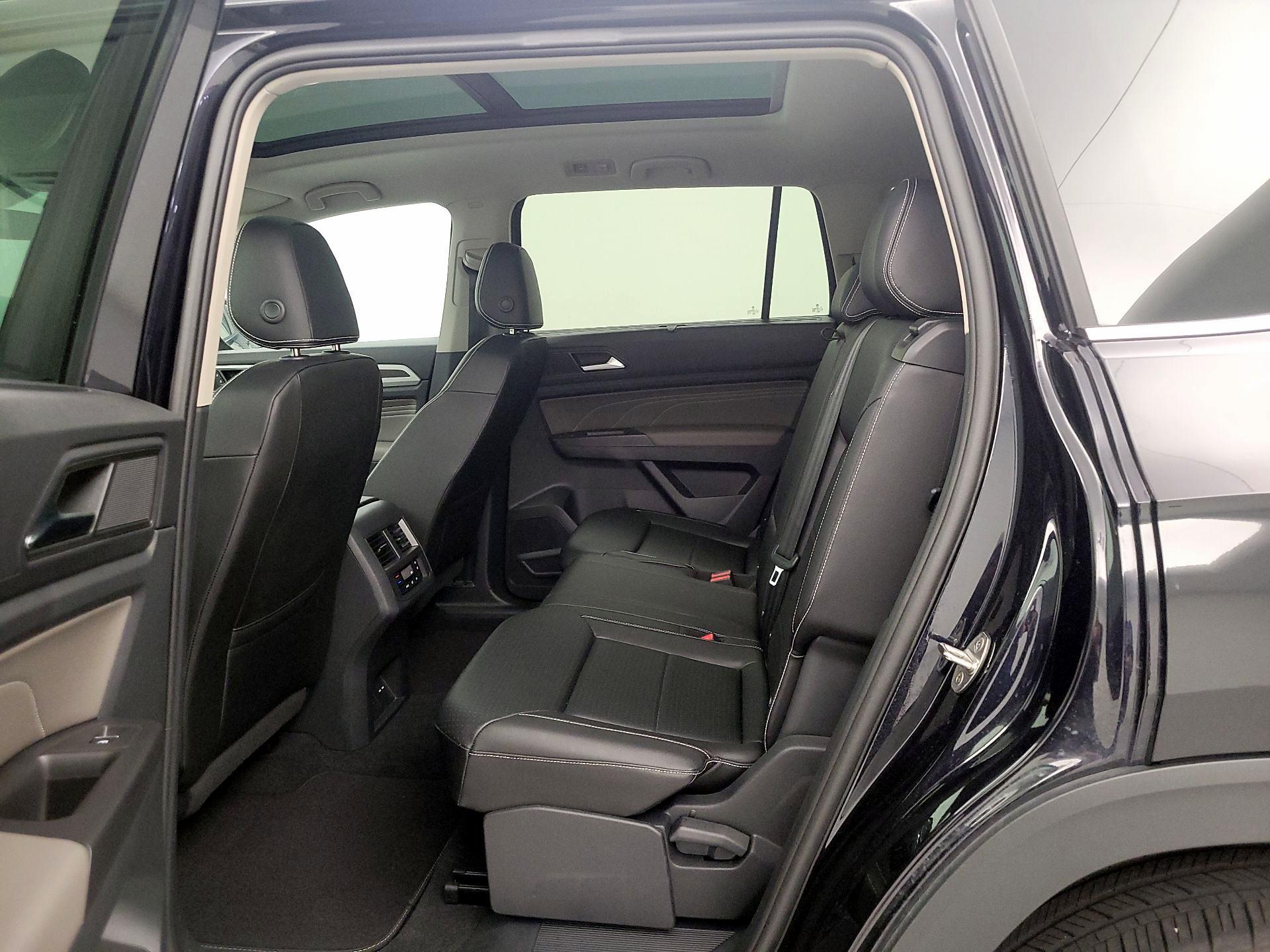 Thumbnail: 2023 Volkswagen Atlas - 20