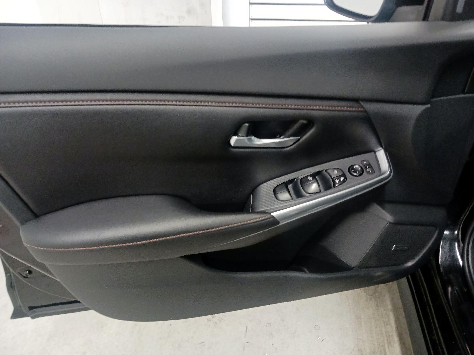 Thumbnail: 2023 Nissan Sentra - 12