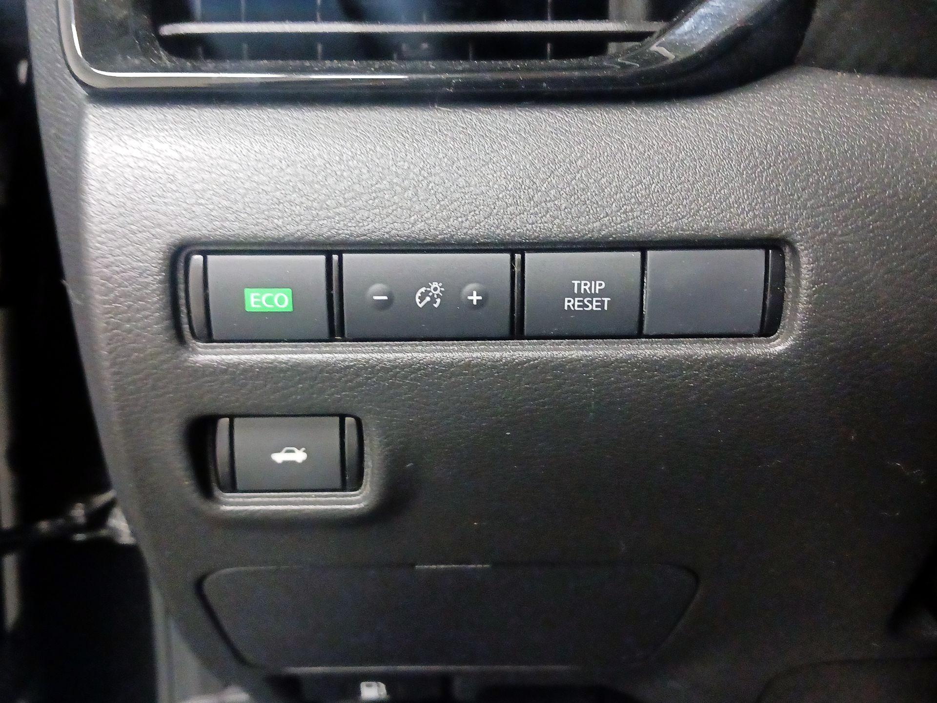 Thumbnail: 2023 Nissan Sentra - 13