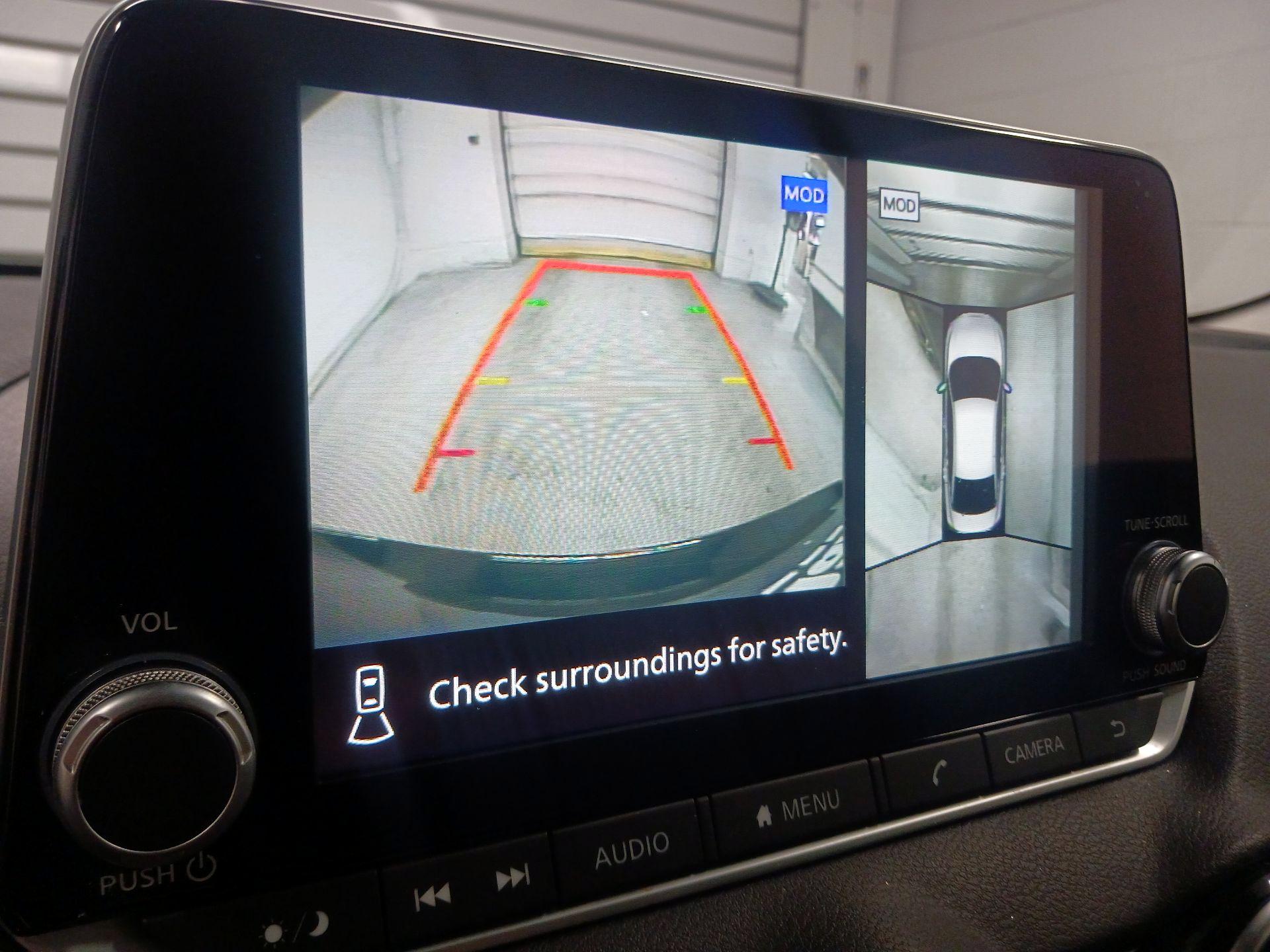 Thumbnail: 2023 Nissan Sentra - 14