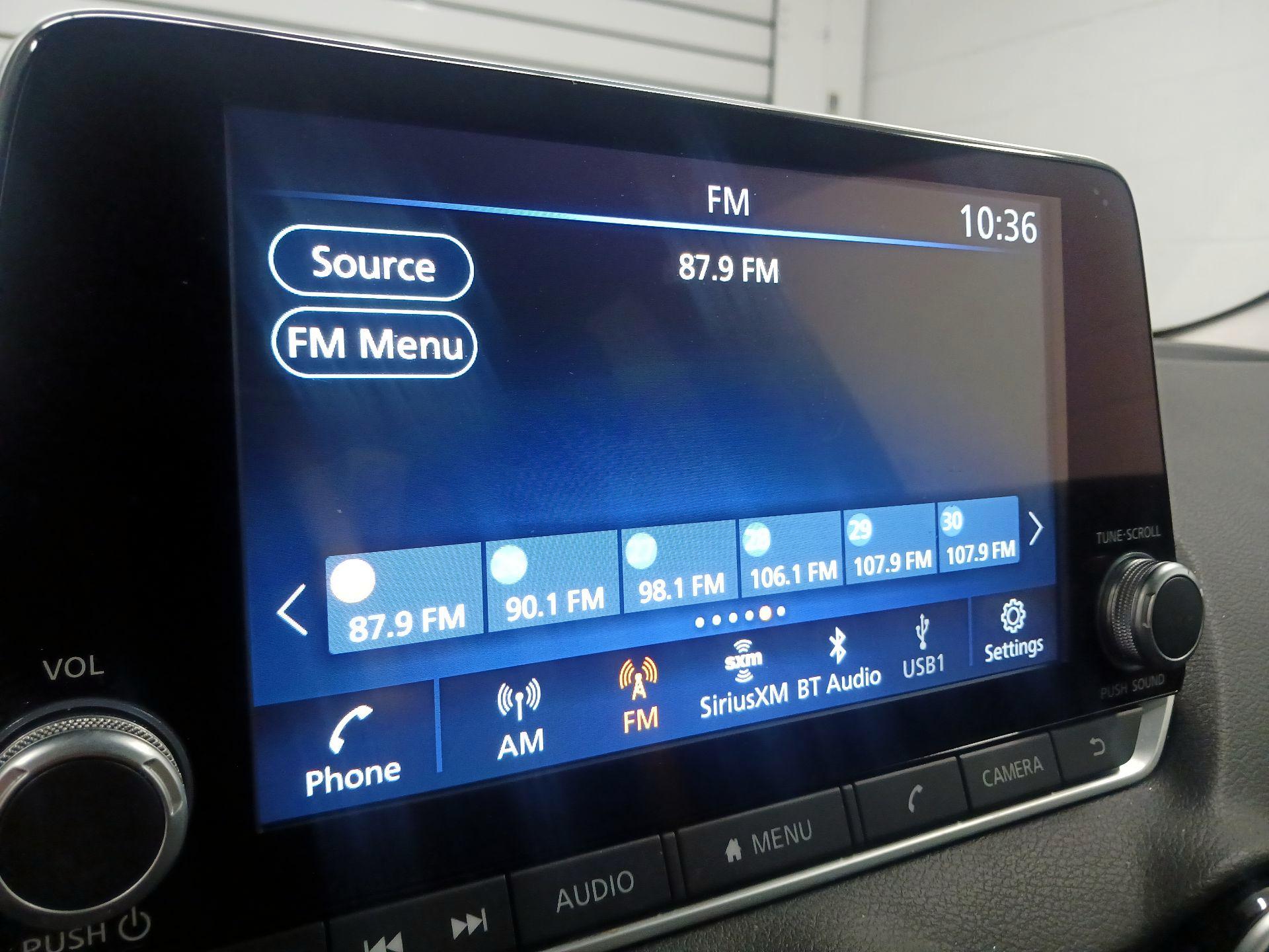 Thumbnail: 2023 Nissan Sentra - 15