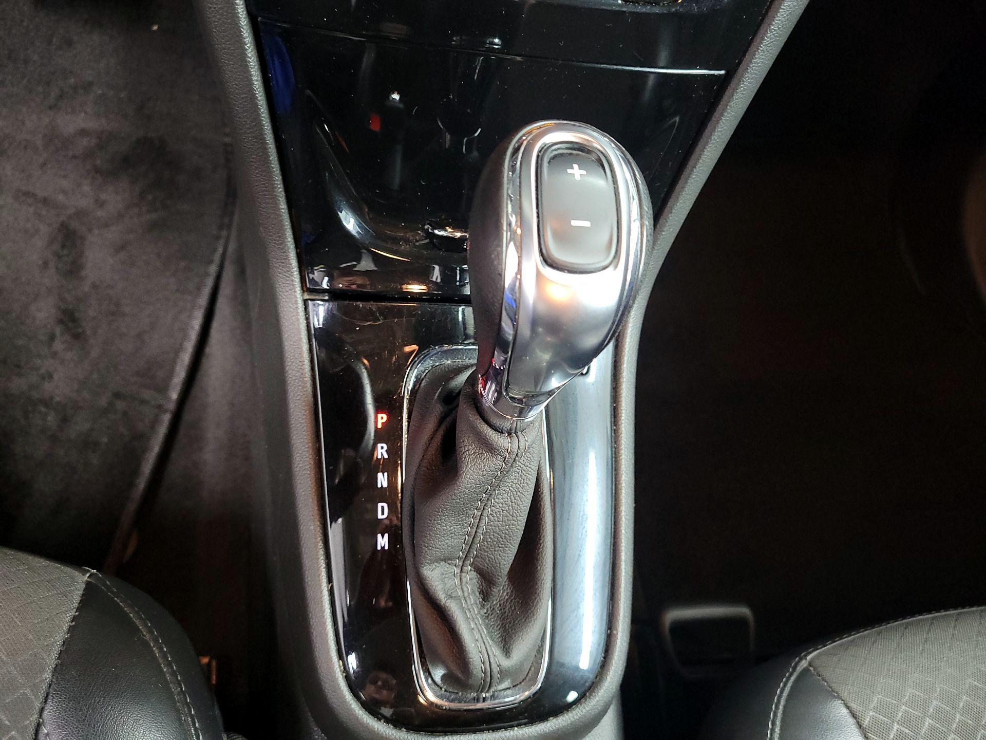 Thumbnail: 2019 Buick Encore - 15