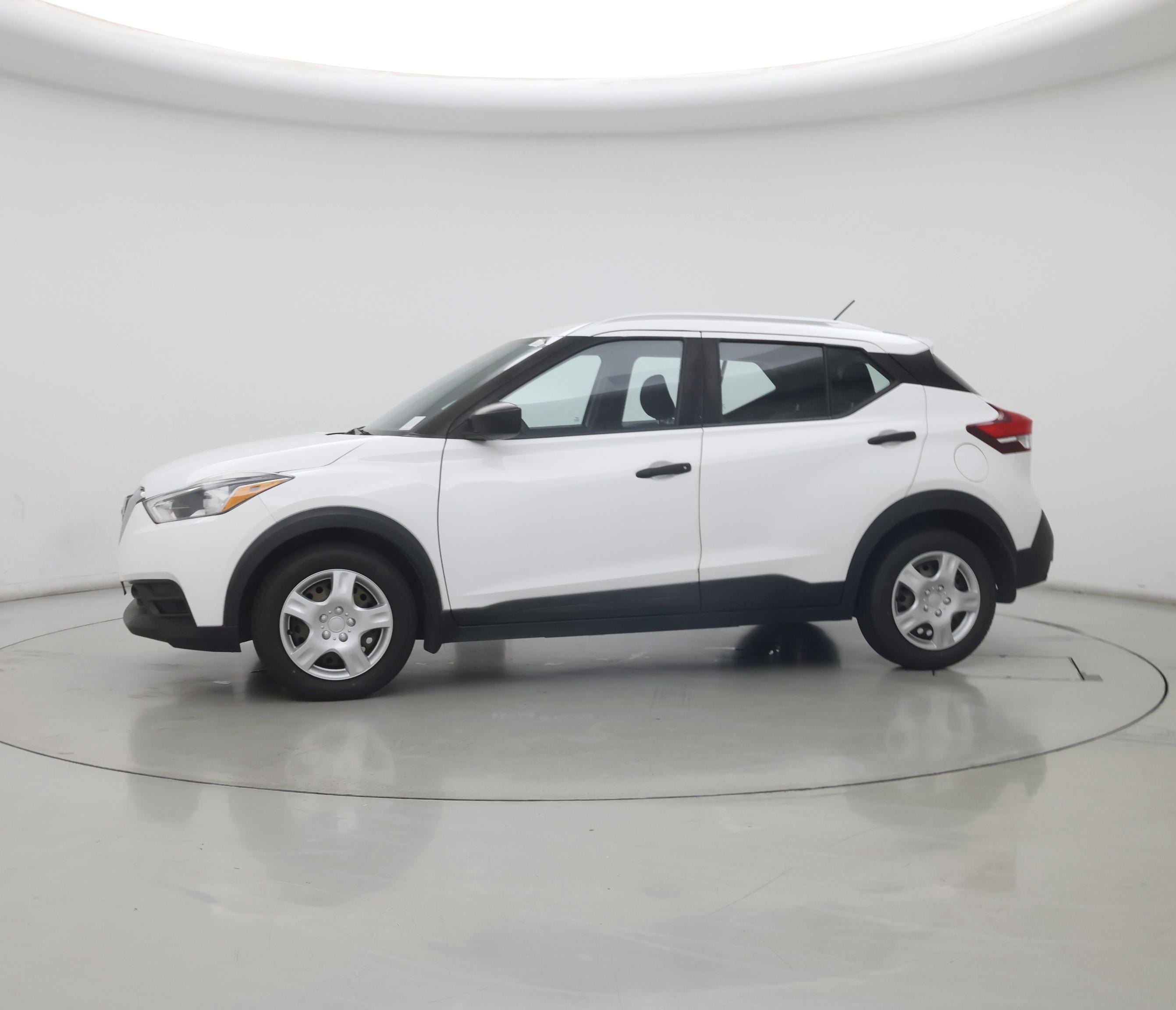 Thumbnail: 2019 Nissan Kicks - 3