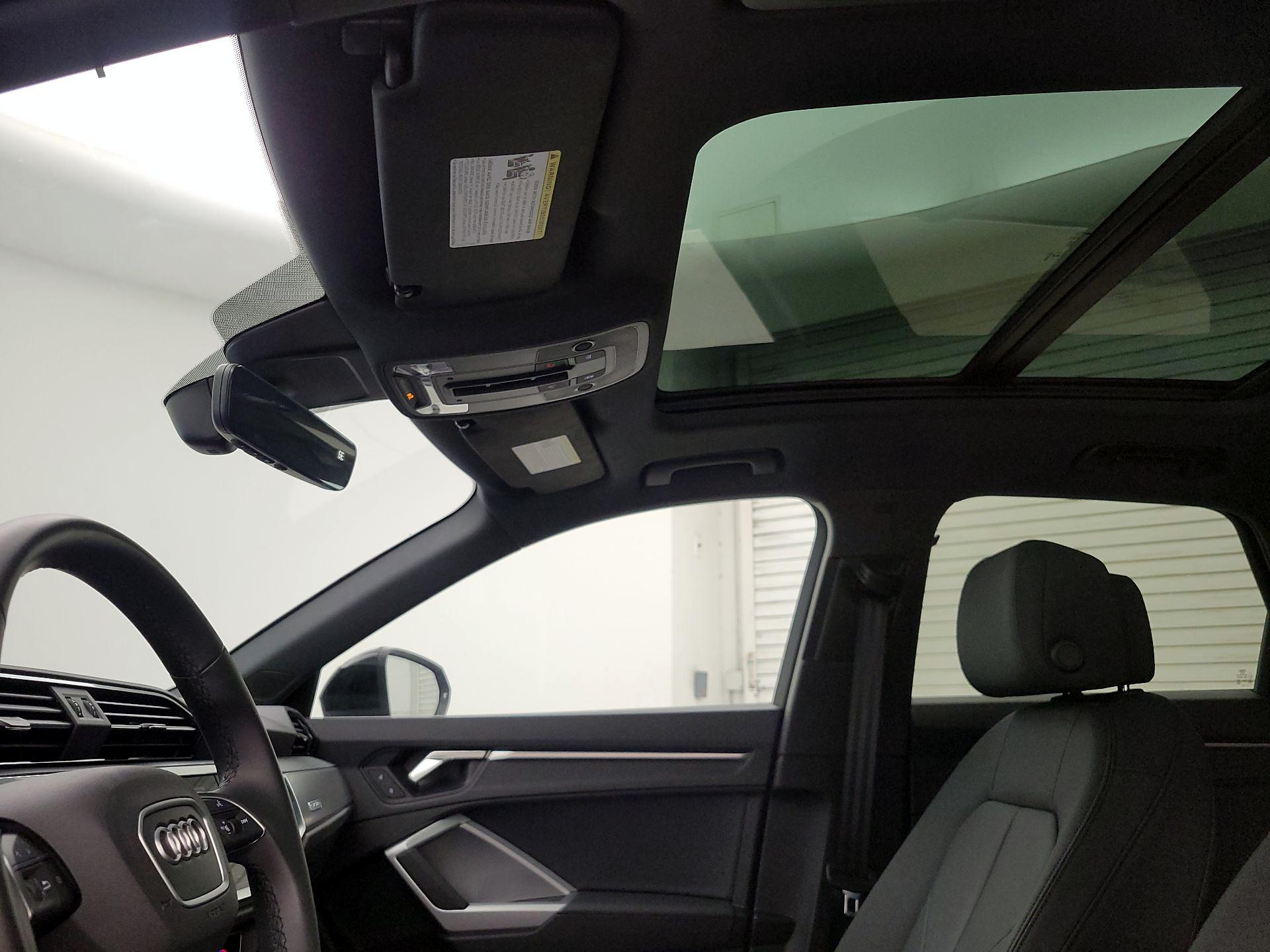 Thumbnail: 2024 Audi Q3 - 18