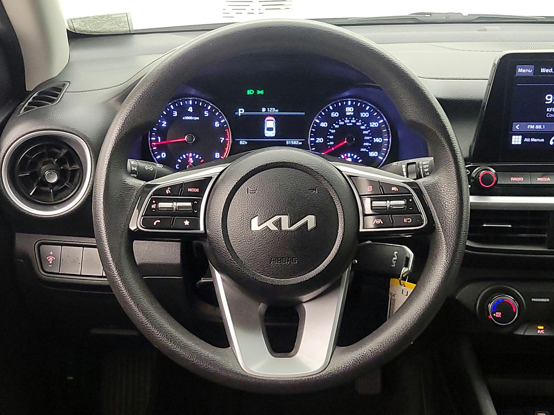 Thumbnail: 2023 Kia Forte - 10