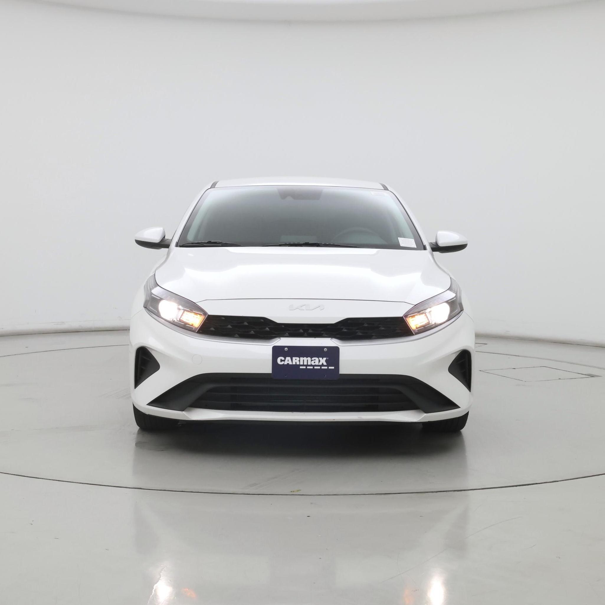 Thumbnail: 2023 Kia Forte - 5