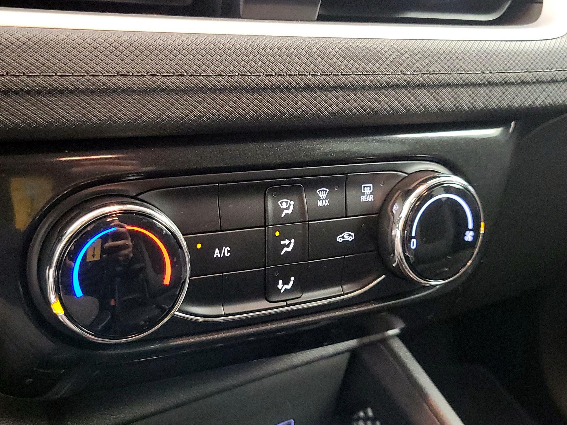 Thumbnail: 2025 Chevrolet TrailBlazer - 16