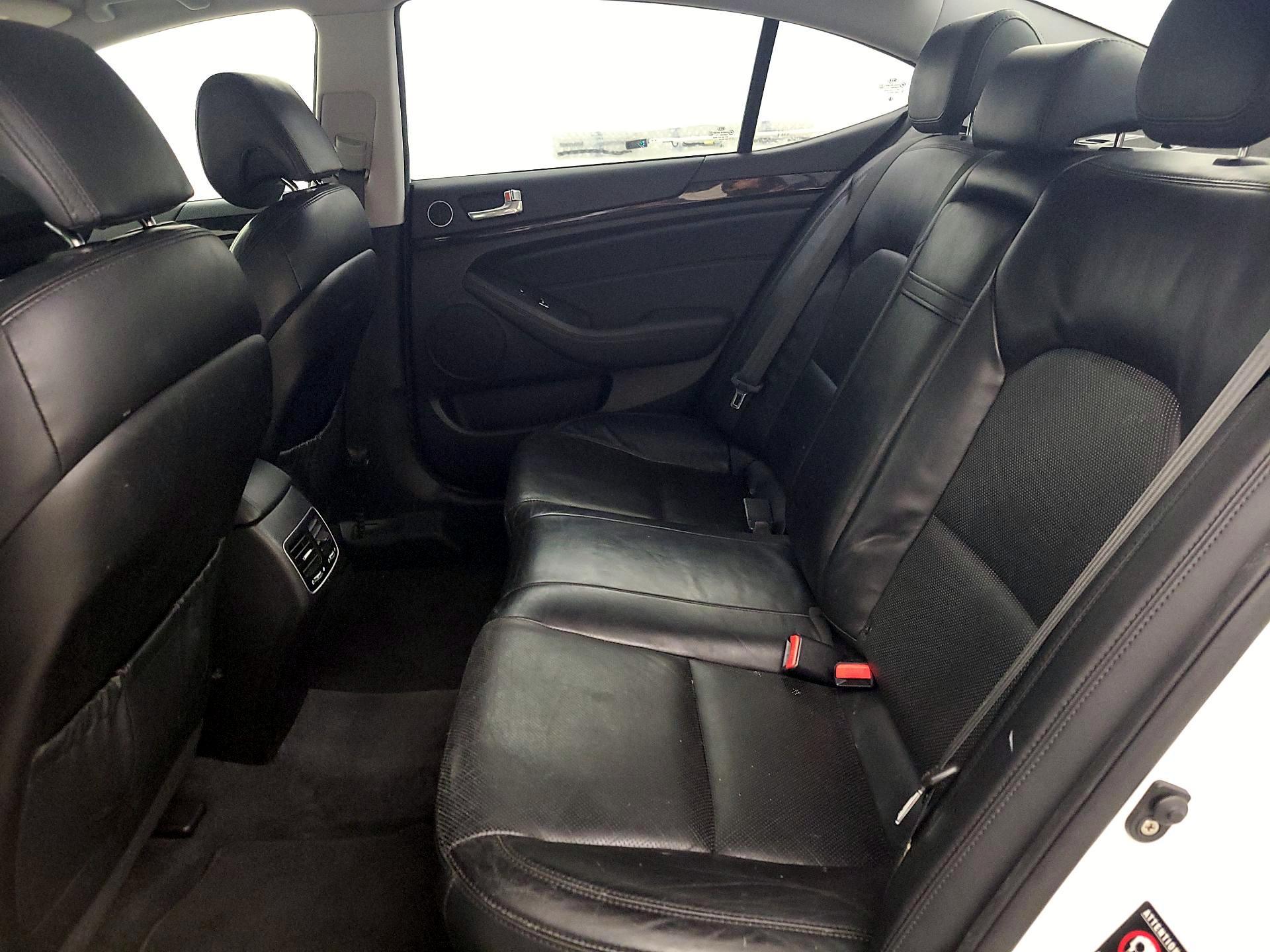 Thumbnail: 2014 Kia Cadenza - 17