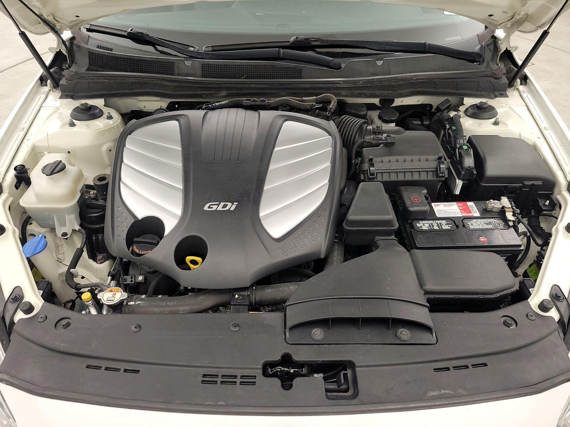 Thumbnail: 2014 Kia Cadenza - 19