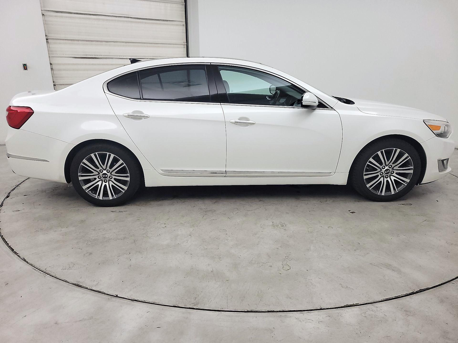 Thumbnail: 2014 Kia Cadenza - 4