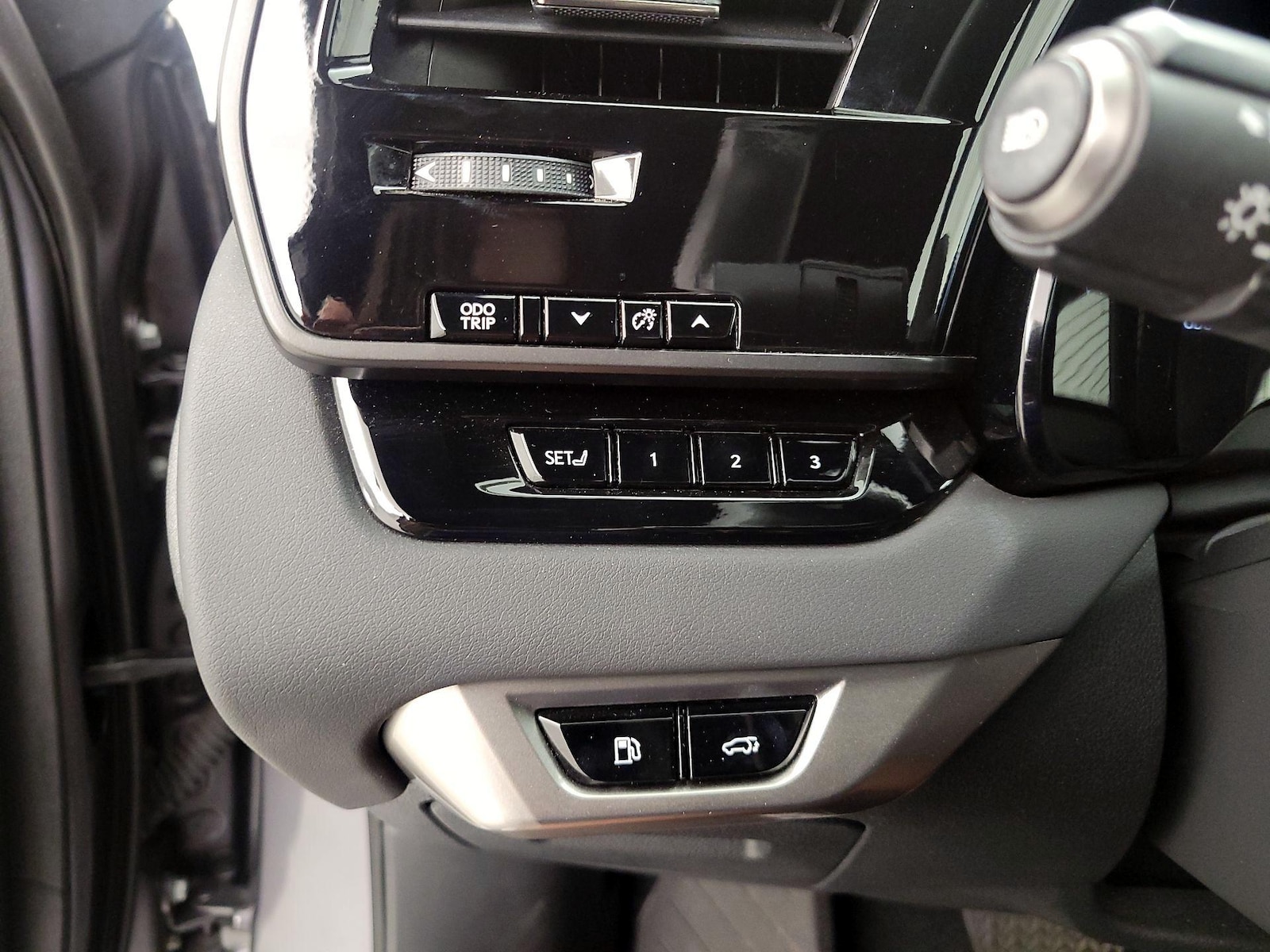 2023 Lexus RX 350 - Photo 14