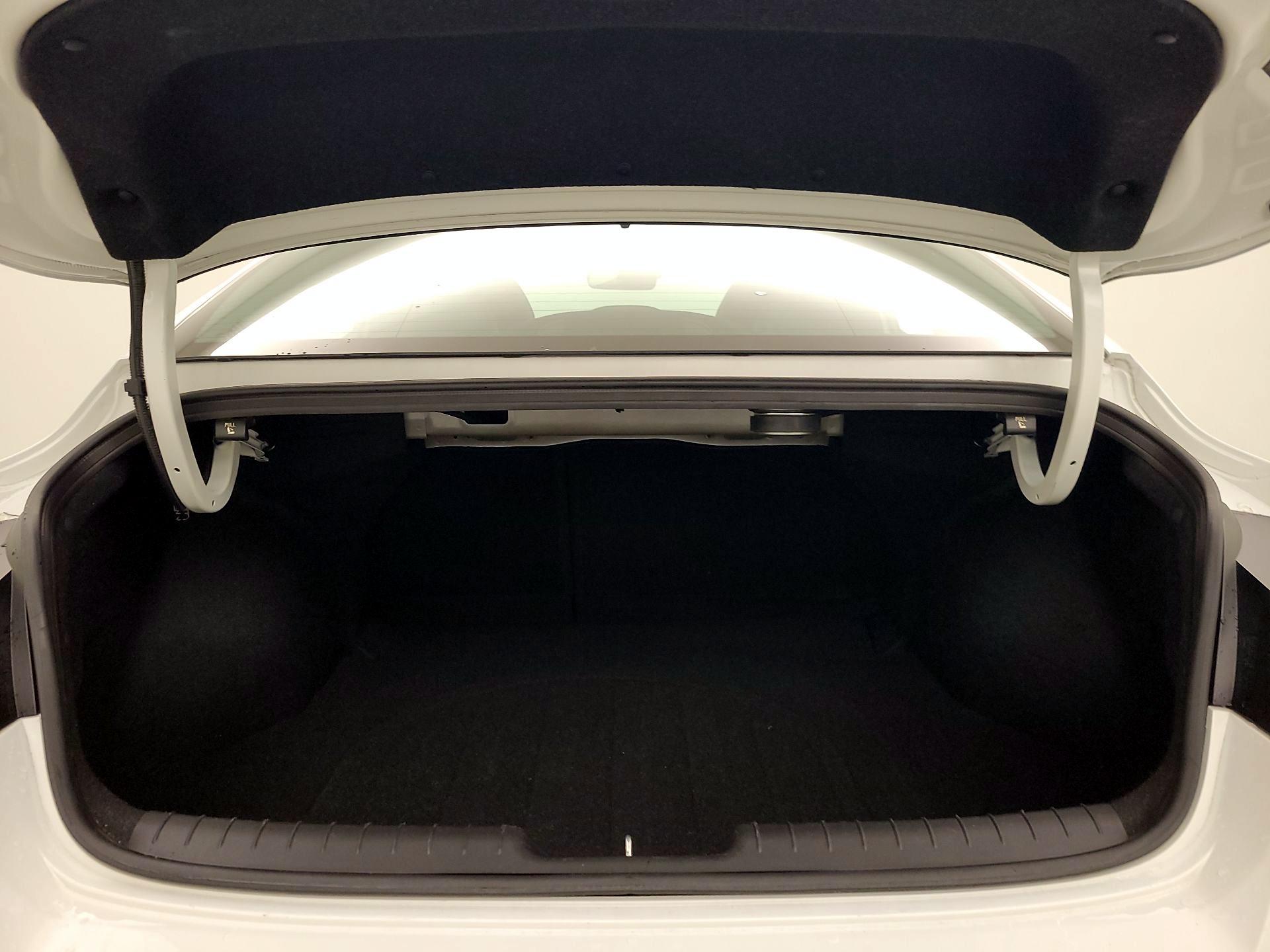 Thumbnail: 2023 Hyundai Elantra - 20