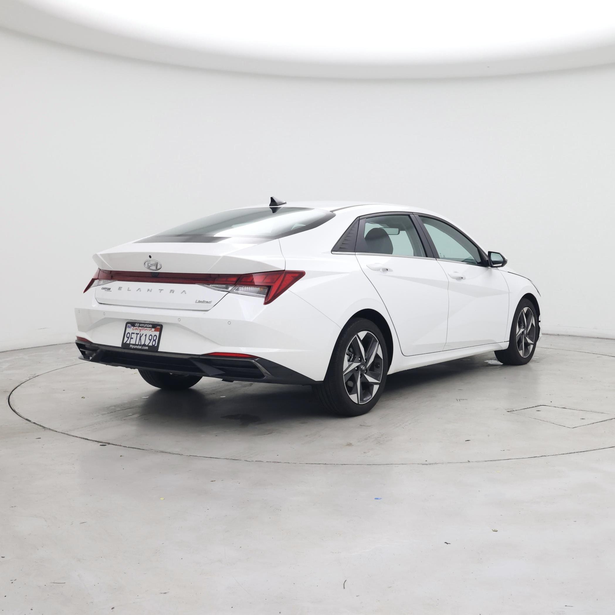 Thumbnail: 2023 Hyundai Elantra - 8