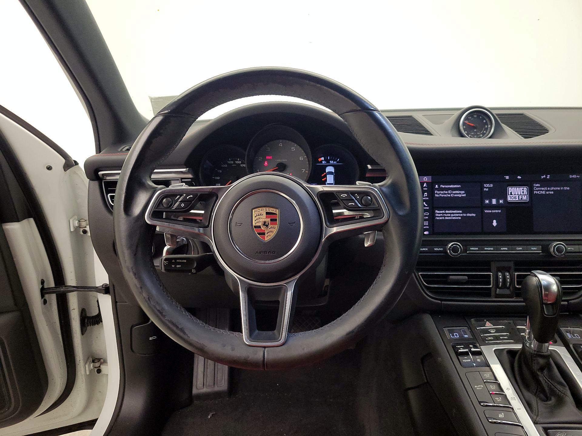Thumbnail: 2020 Porsche Macan - 10