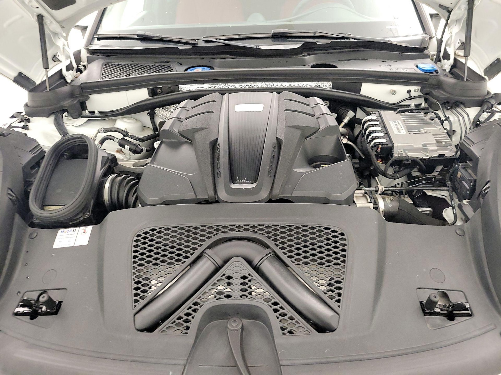 2020 Porsche Macan S - Photo 22