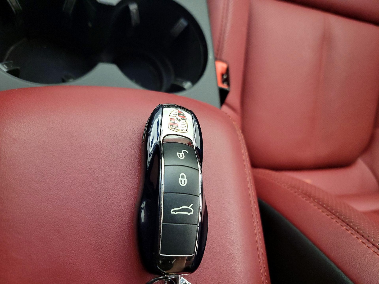 2020 Porsche Macan S - Photo 23