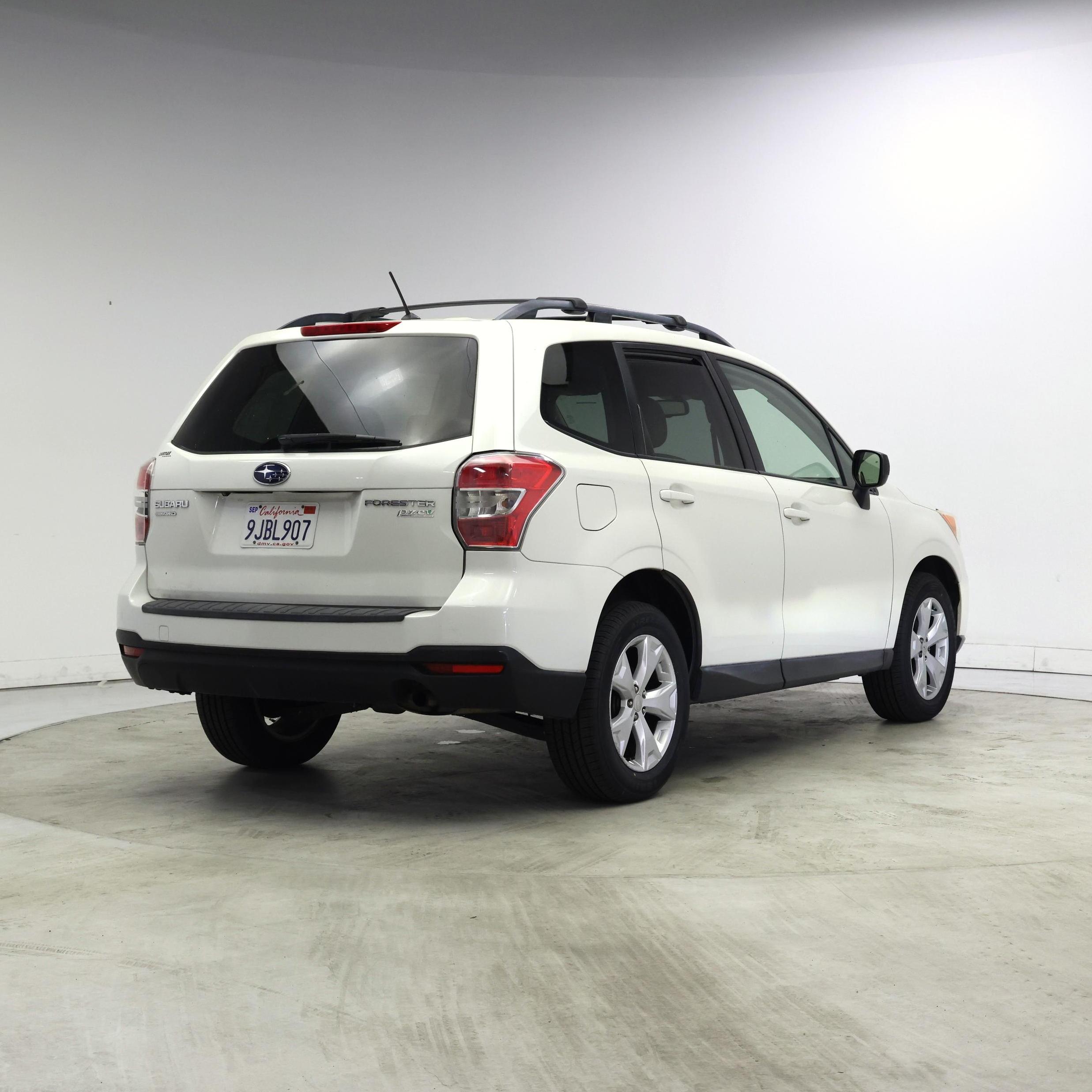 Thumbnail: 2015 Subaru Forester - 8
