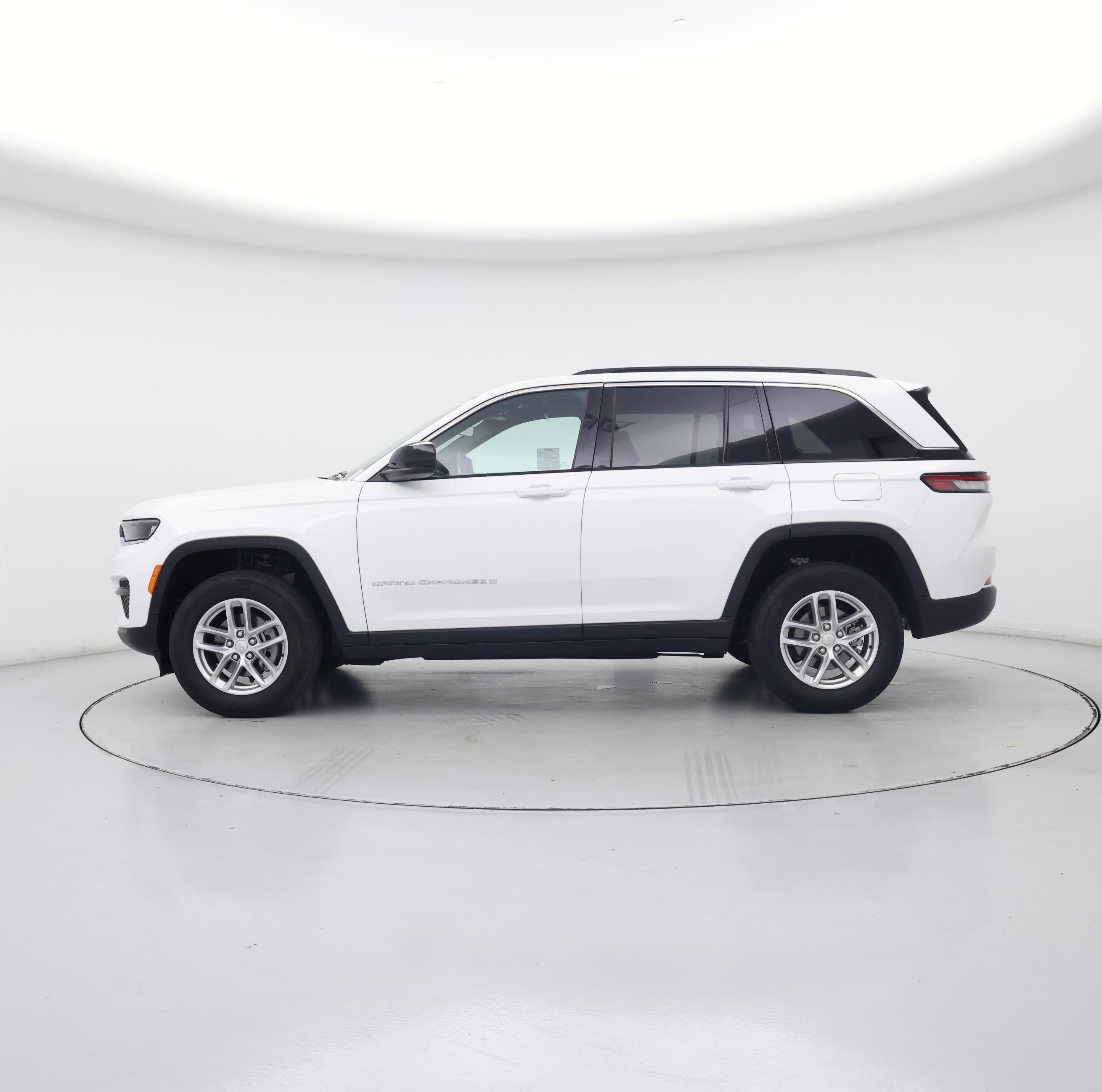 Thumbnail: 2025 Jeep Grand Cherokee - 3
