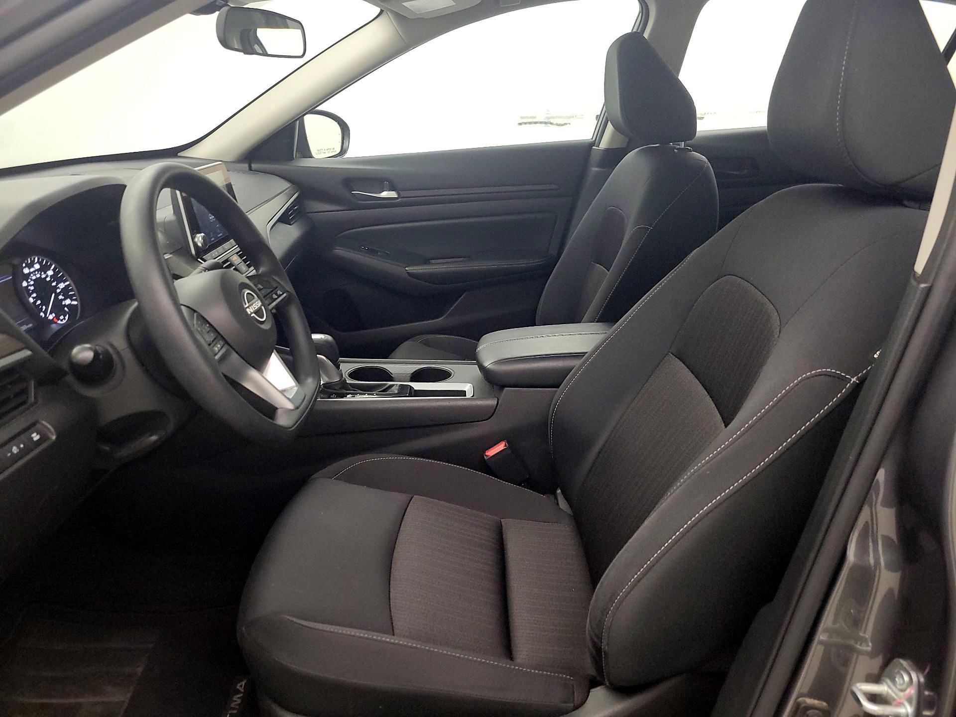 Thumbnail: 2025 Nissan Altima - 9